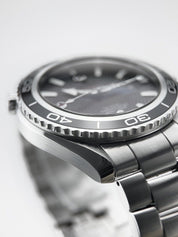 OMEGA Seamaster 007 James Bond LTD Watch 222.30.46.20.01.001 Watch Box & Papers