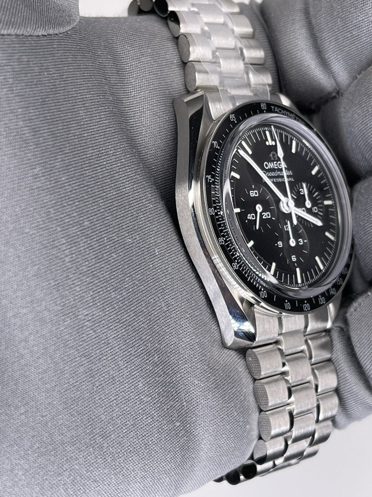 2026 NEW Omega Speedmaster 310.30.42.50.01.002 SAPPHIRE 42mm Watch