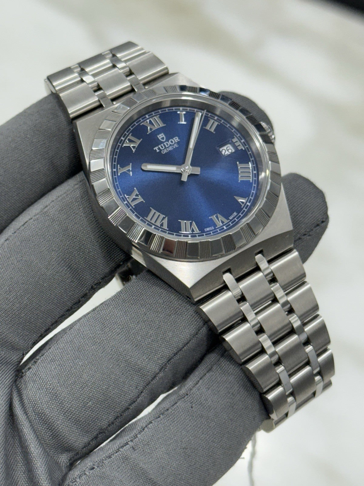 38mm Tudor Royal 28500