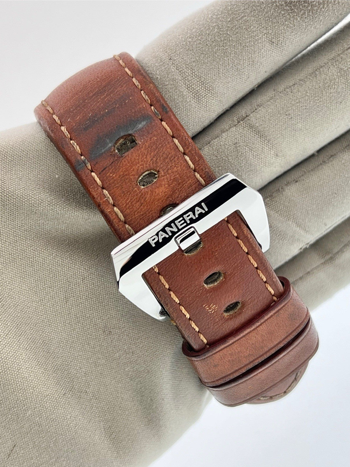 Panerai Luminor Marina Steel Black Dial 44mm Manual Wind Men's Watch PAM01005