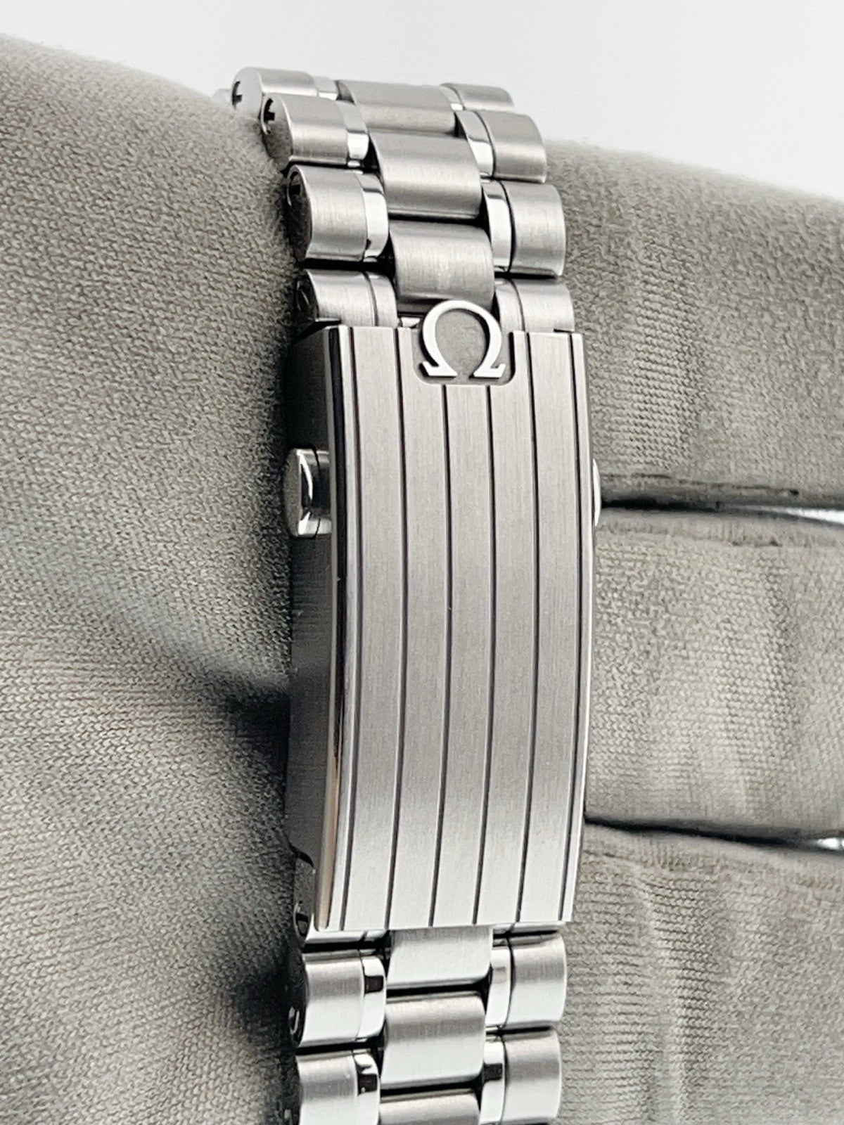 Omega Speedmaster Steel White Dial 42mm Manual Wind Men's 310.30.42.50.04.001