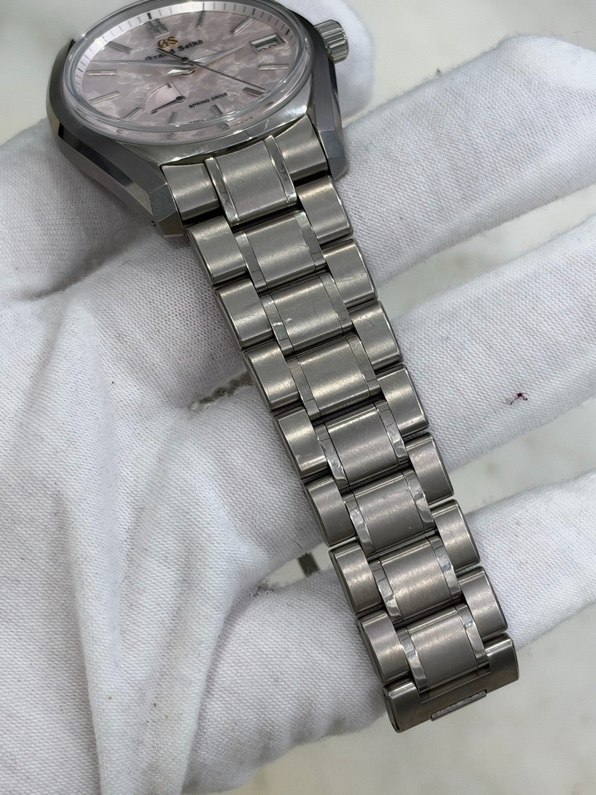 2023 Grand Seiko Heritage “Shunbun” Pink Dial Titanium 40mm Watch SBGA413