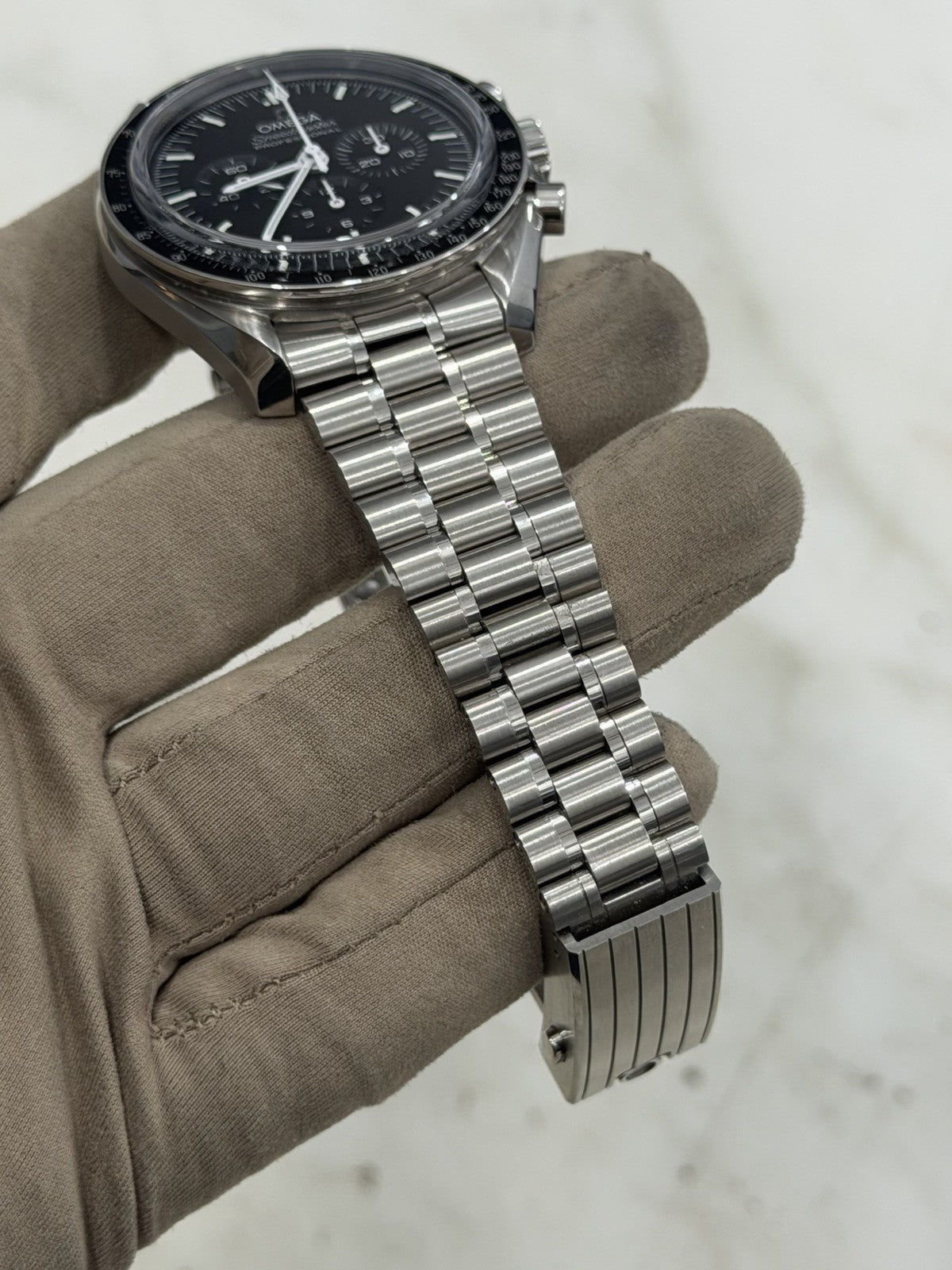Omega Speedmaster Moonwatch 42mm Black Dial Mens Manual  310.30.42.50.01.002