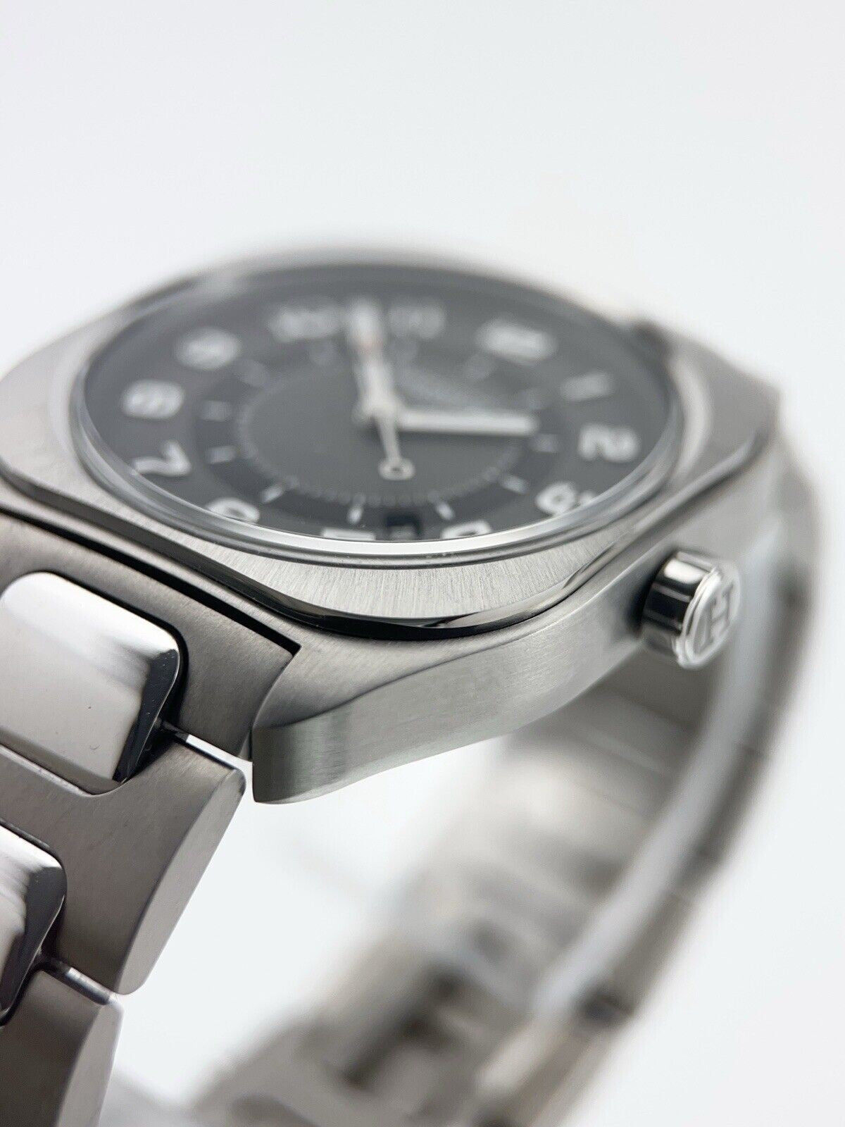 Hermes H08 Titanium Gray Dial 39mm Automatic Men’s Watch SP1.741 - Box/Papers