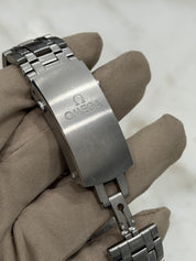 Omega Seamaster Date 300m Diver Blue Ceramic Men's Watch 210.30.42.20.03.001