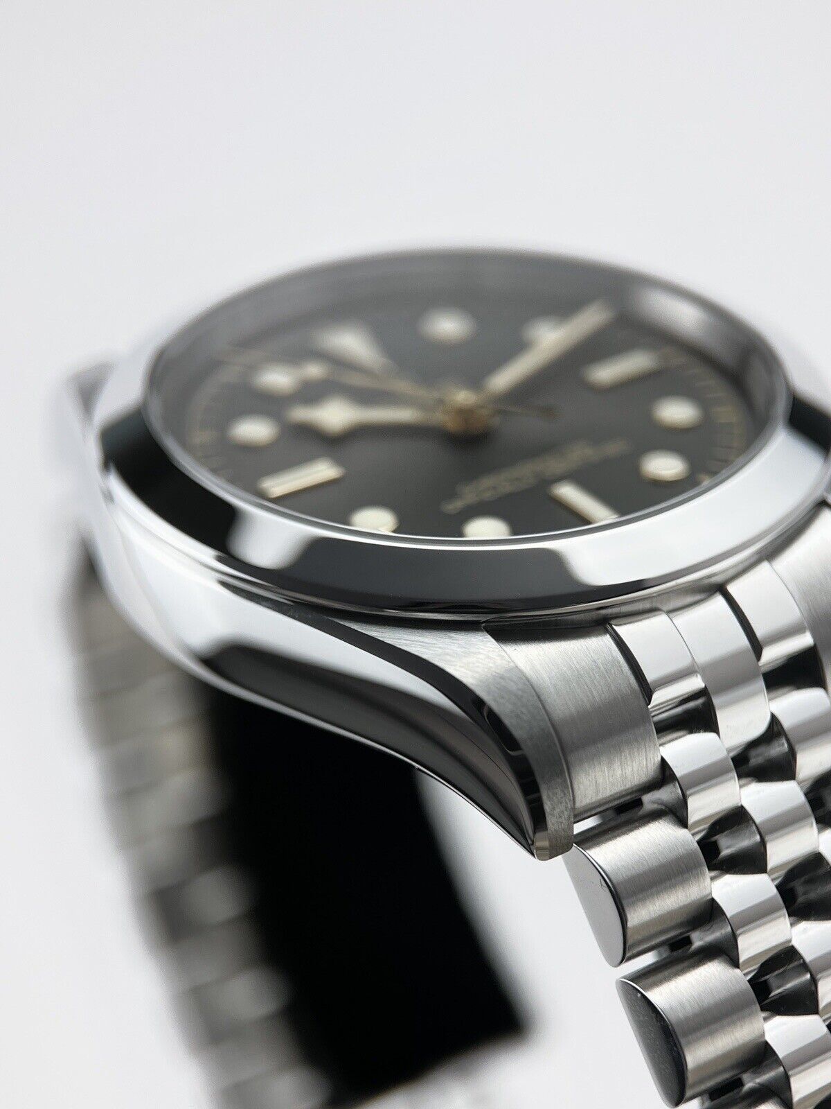 NEW Tudor Black Bay 39 M79660 Automatic Movement Box And Papers (2023)