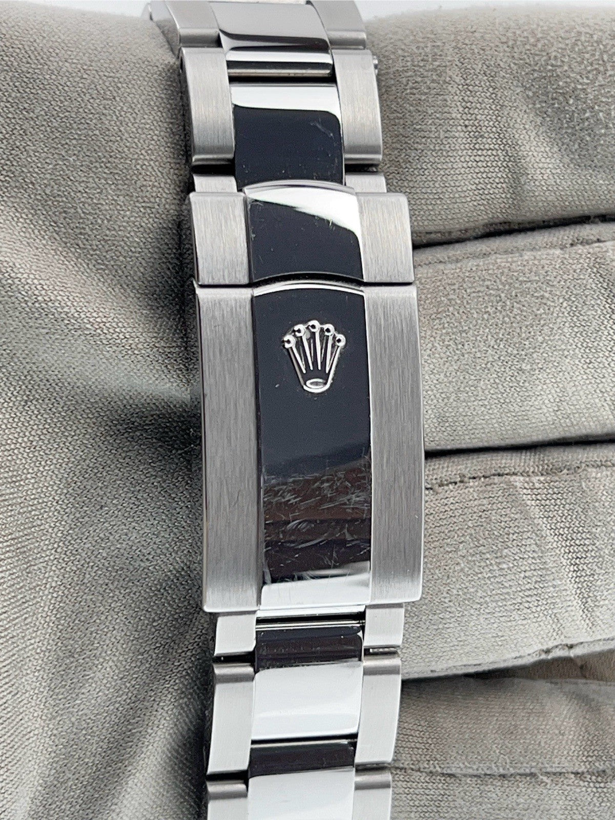 Rolex Datejust Stainless Steel Silver Color Dial 36mm Automatic Mens 126200