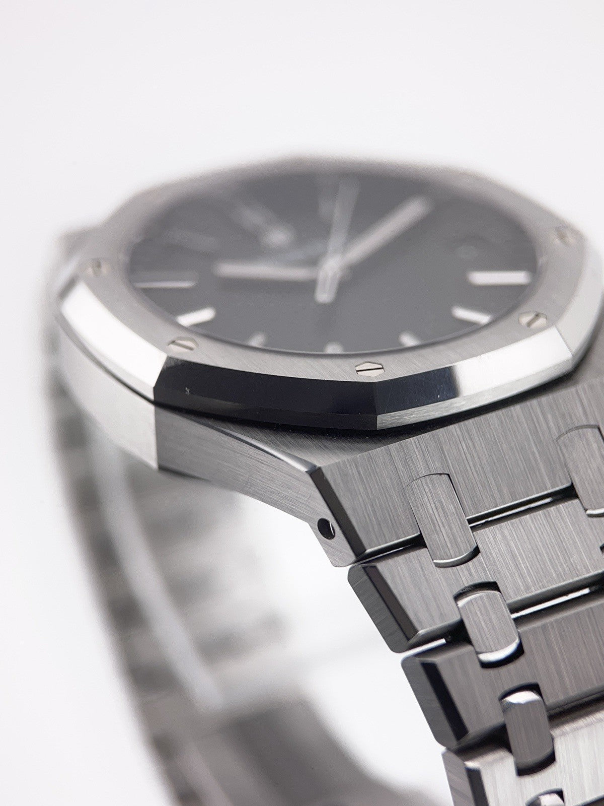 Audemars Piguet Royal Oak Steel Black Dial 41mm Automatic Men’s Watch 15500ST