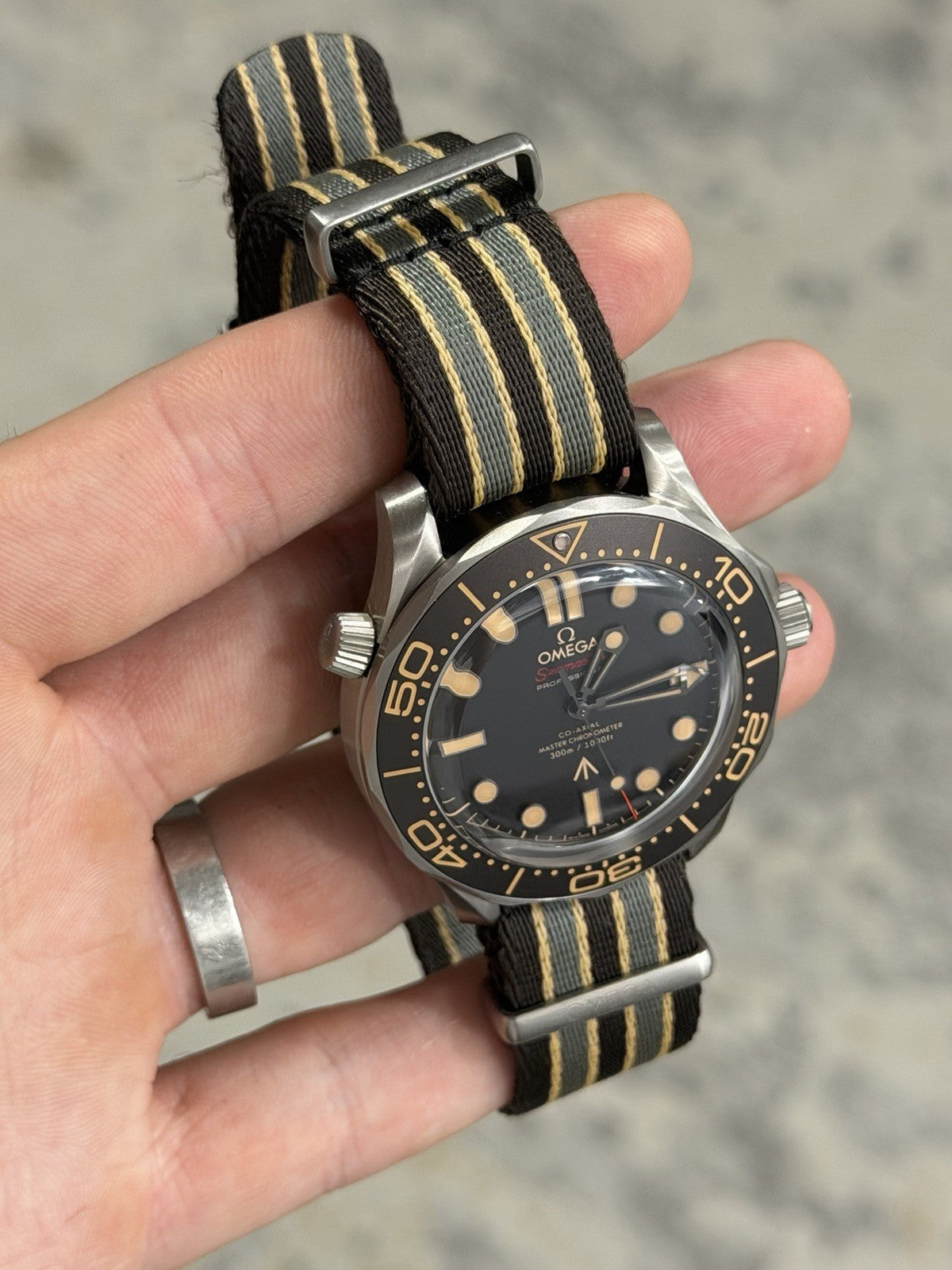 Omega Seamaster NTTD James Bond 007 No Time To Die Watch - 210.92.42.20.01.001