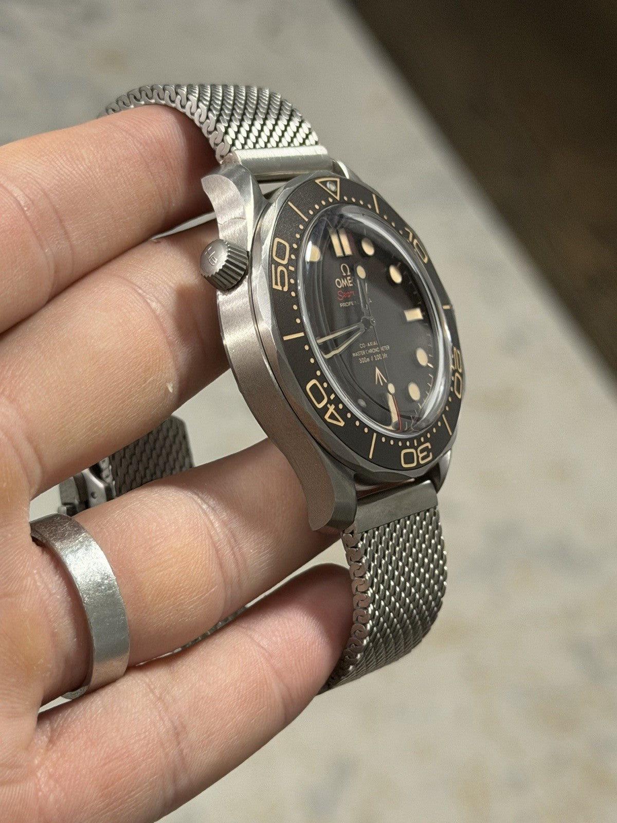 Omega Seamaster NTTD James Bond No Time To Die Watch - 210.90.42.20.01.001
