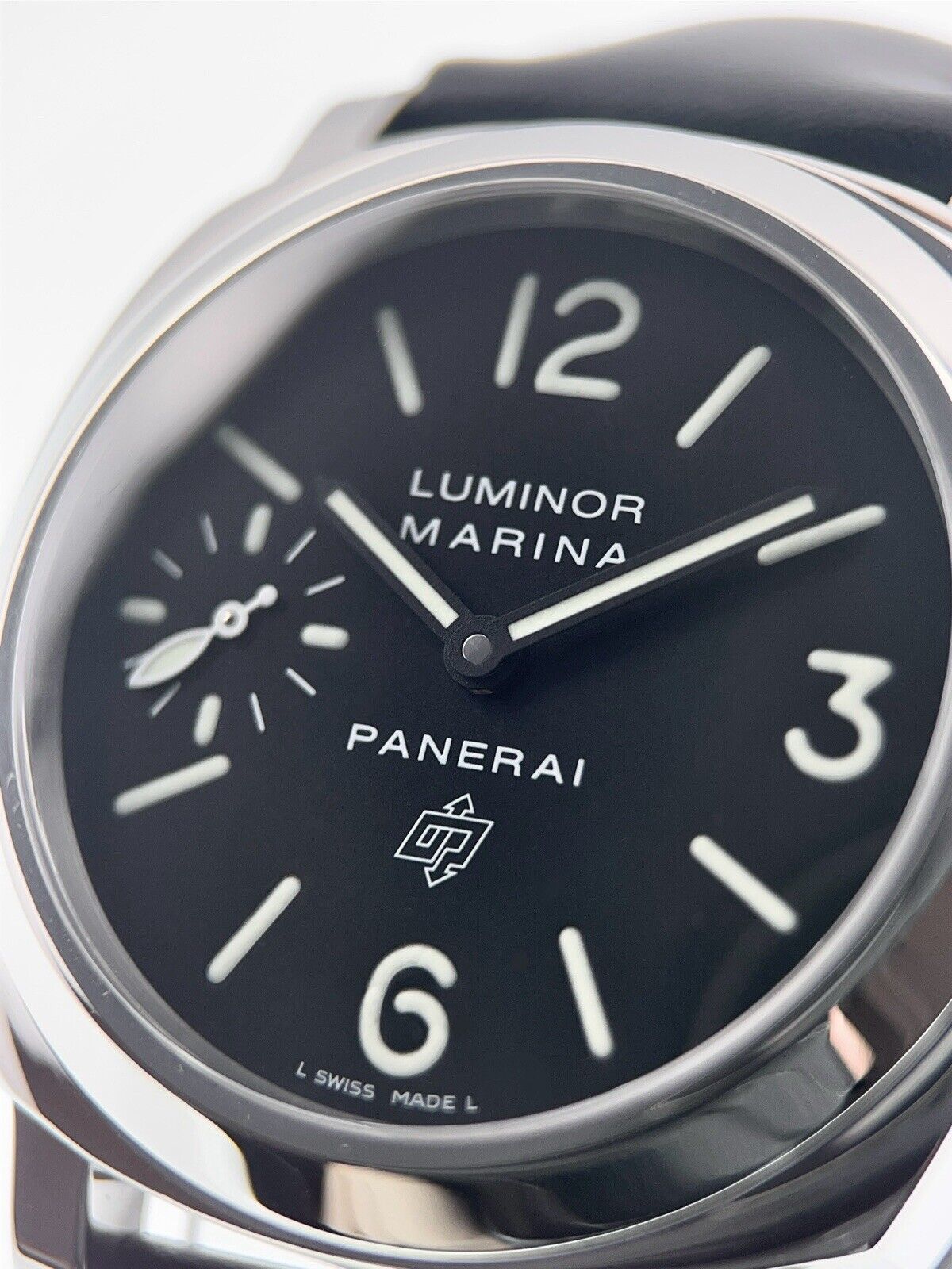 Panerai Luminor Marina Stainless Steel Black Dial 44mm Manual Wind Mens PAM00005