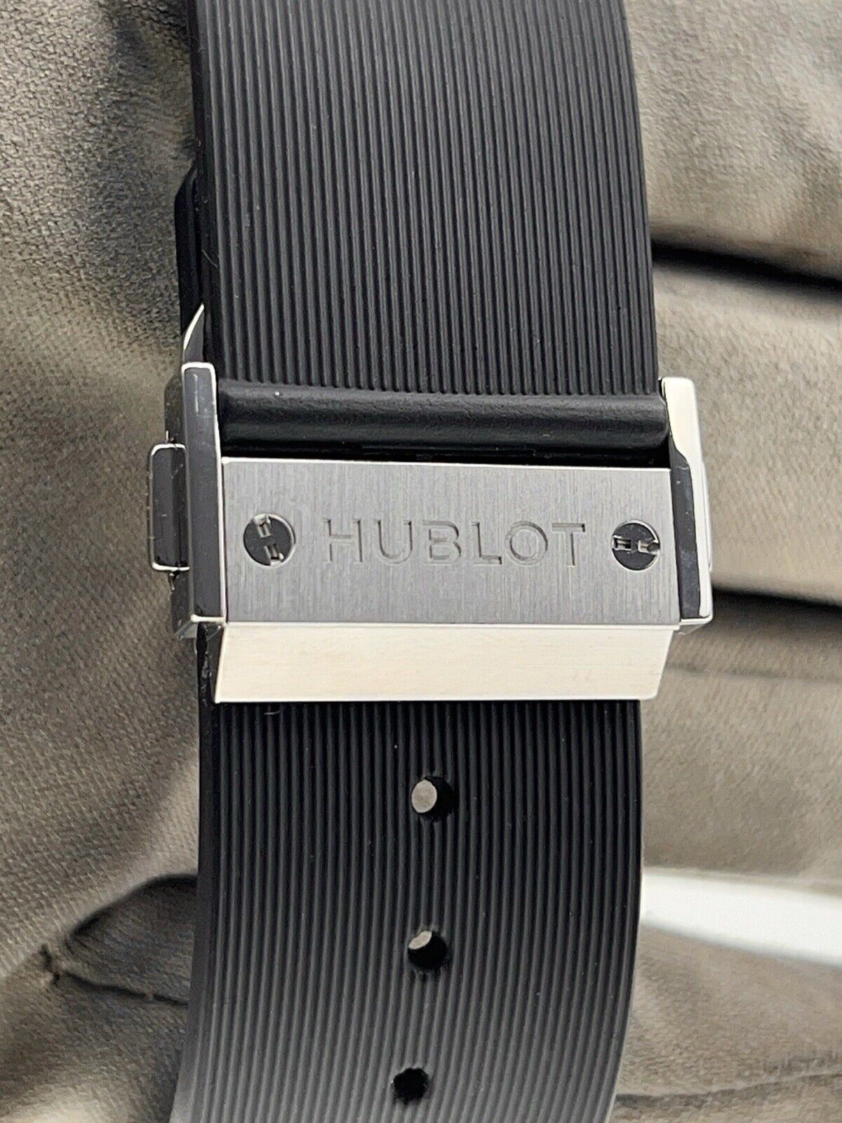 Hublot Big Bang Aero Bang 44mm Automatic Men’s Watch 311.SX.1170.RX - Box/Papers