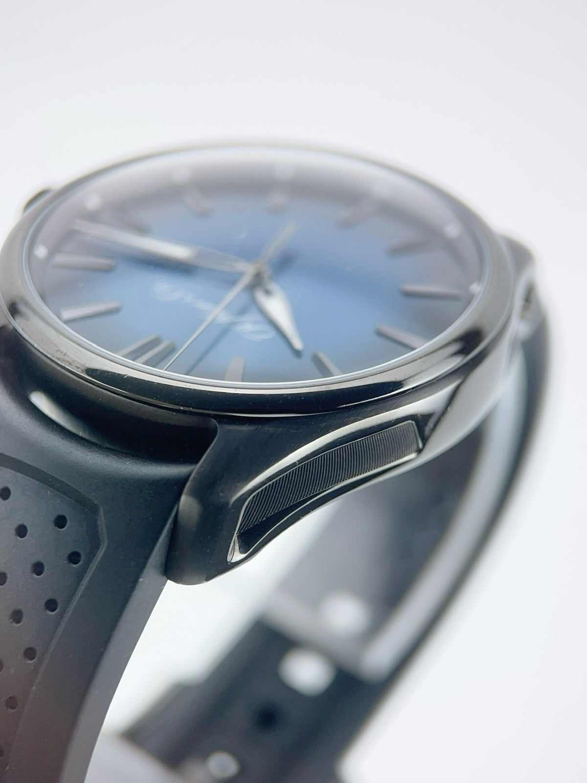 H Moser & Cie Pioneer Steel Blue Dual 42.8mm Automatic Men’s Watch 3200-1205