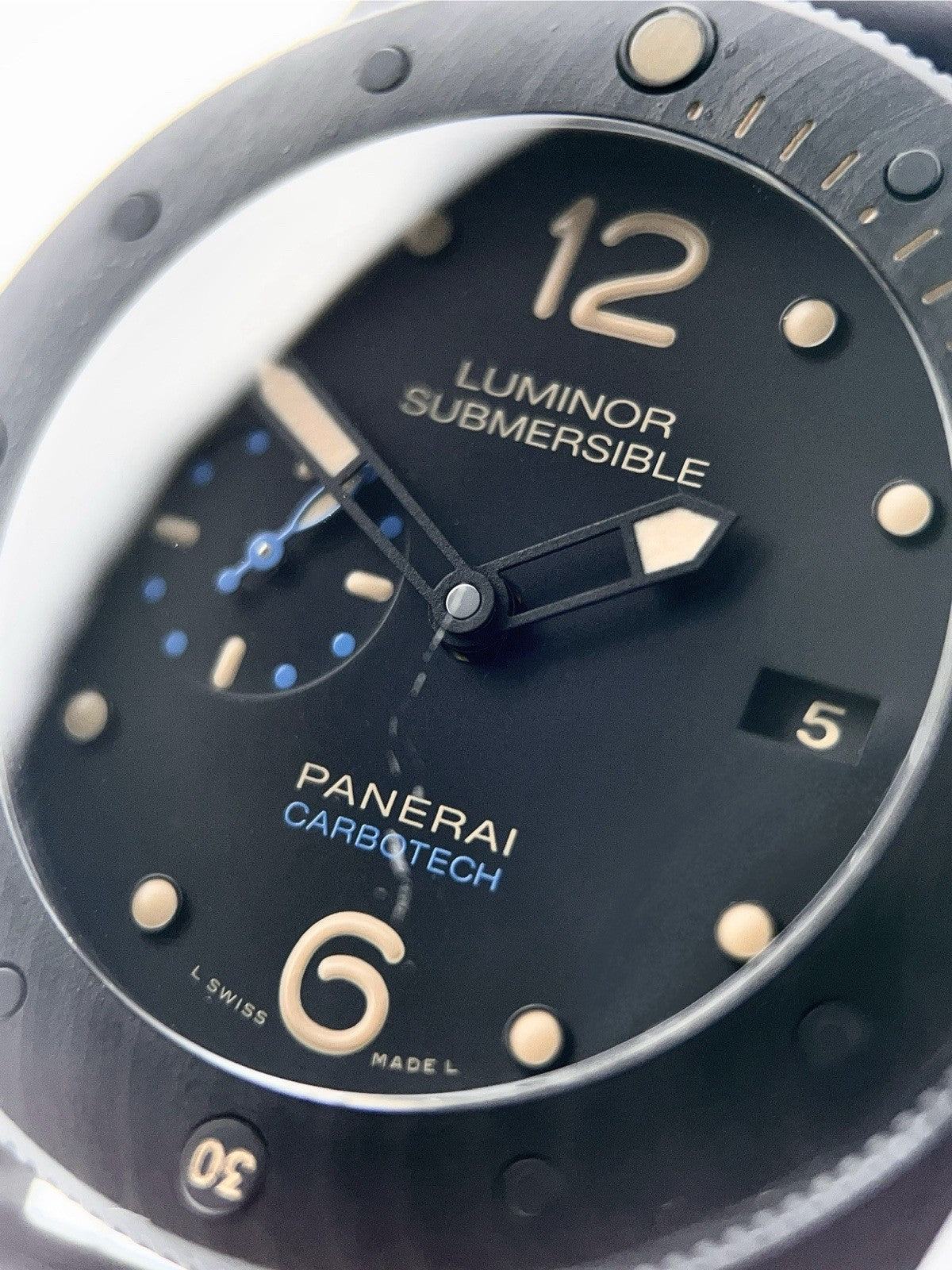 Panerai Luminor Submersible Carbon Black Dial 47mm Automatic Mens Watch PAM00616