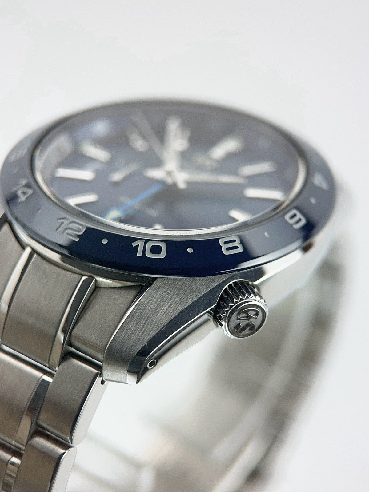 Grand Seiko Sport Stainless Steel Blue Dial 40.5mm Automatic Mens Watch SBGE255G