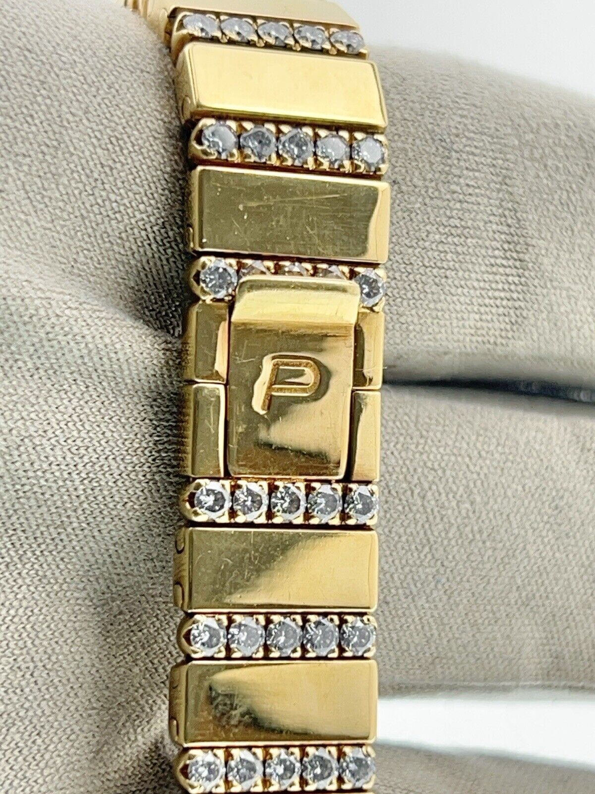 Piaget Polo Factory Diamond 18k Gold 21mm Quartz Women’s Watch 8306 C606