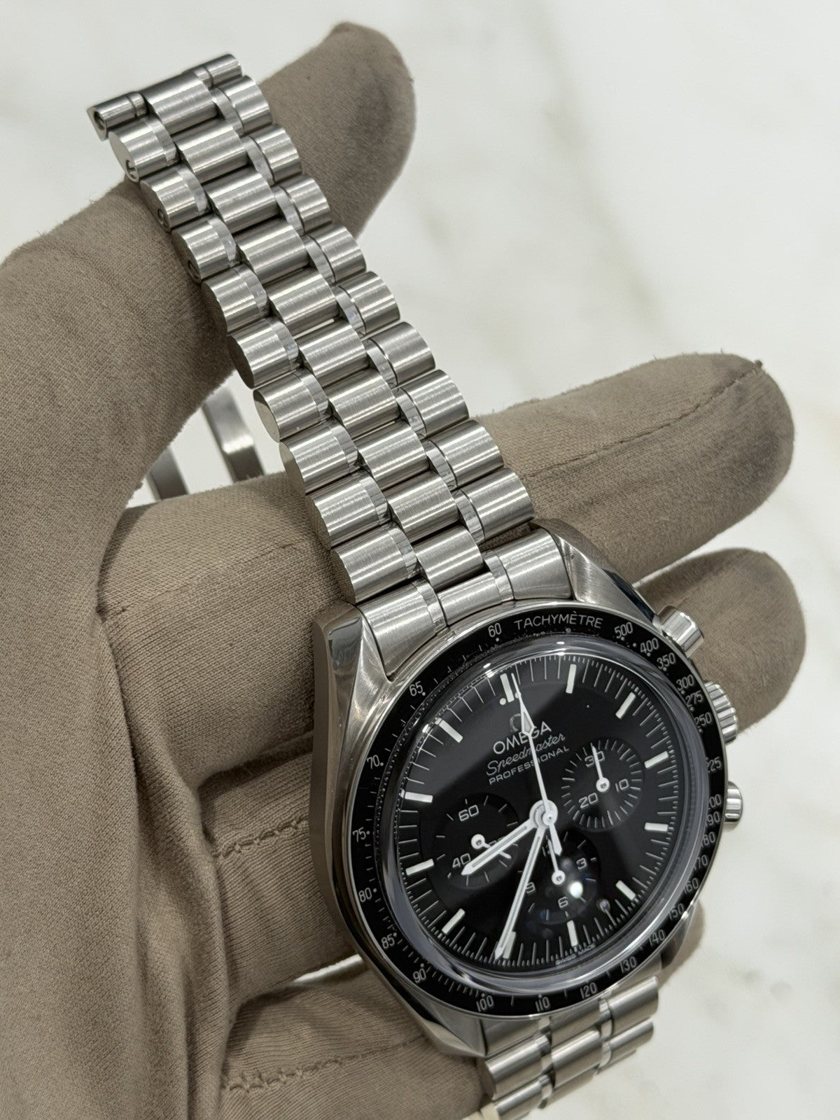 Omega Speedmaster Moonwatch 42mm Black Dial Mens Manual  310.30.42.50.01.002
