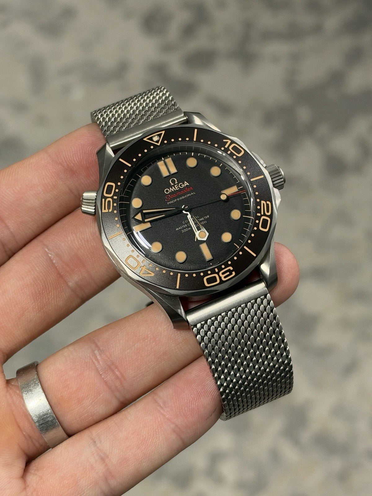 2022 Omega Seamaster James Bond No Time To Die Men's Watch 210.90.42.20.01.001