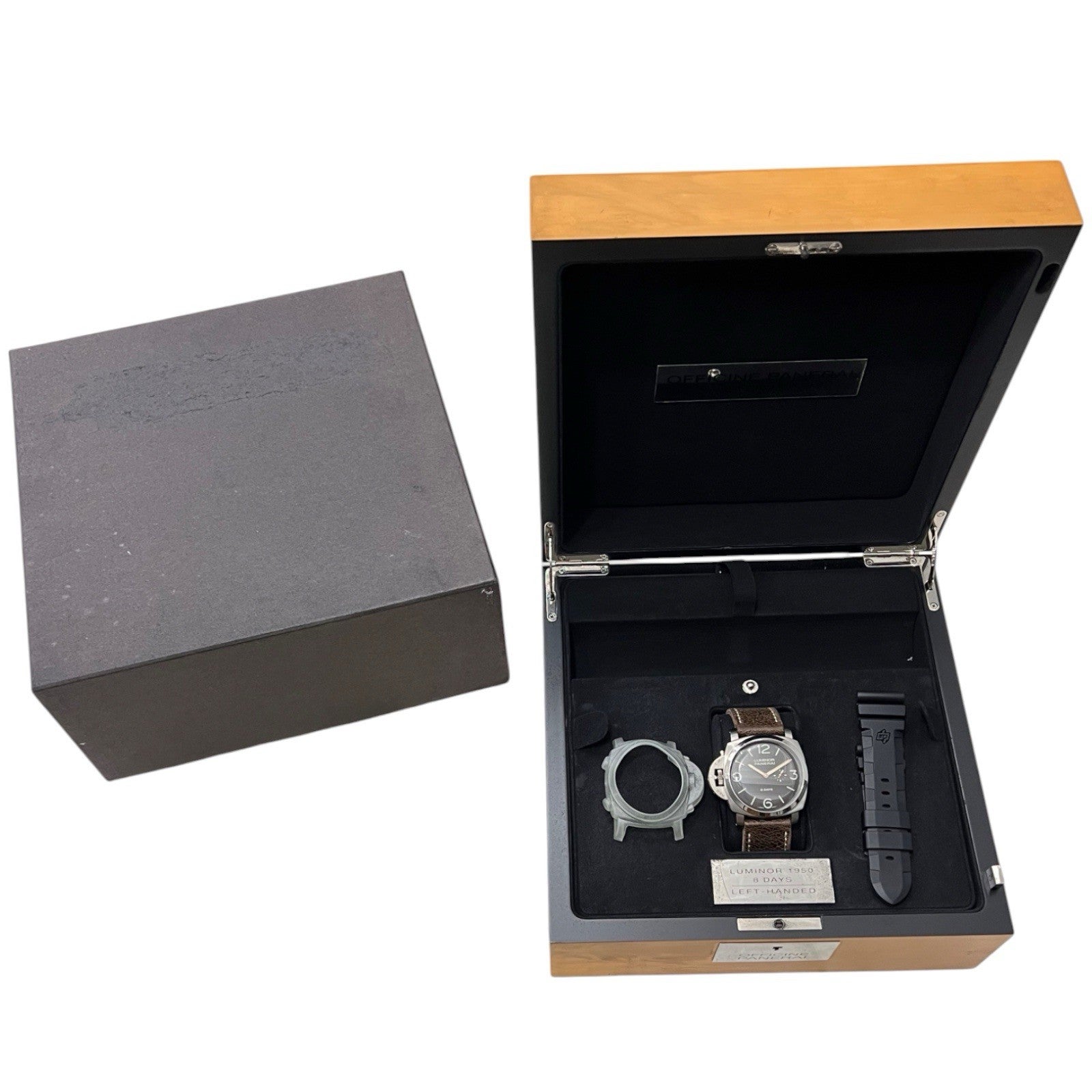 Panerai Luminor 8 Day Left Hand Black Dial Titanium Manual Winding 47mm PAM00368