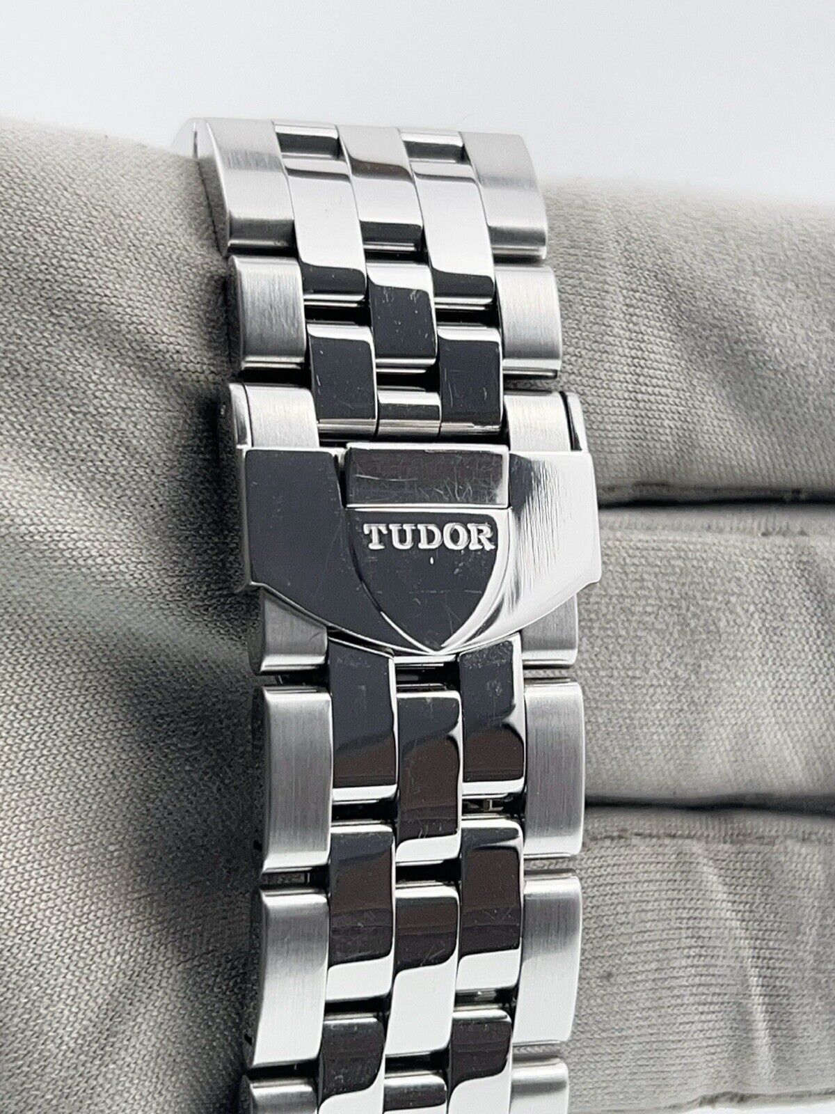 Tudor Glamour Day Date Steel Silver Color Dial 39mm Automatic Men’s Watch 56000