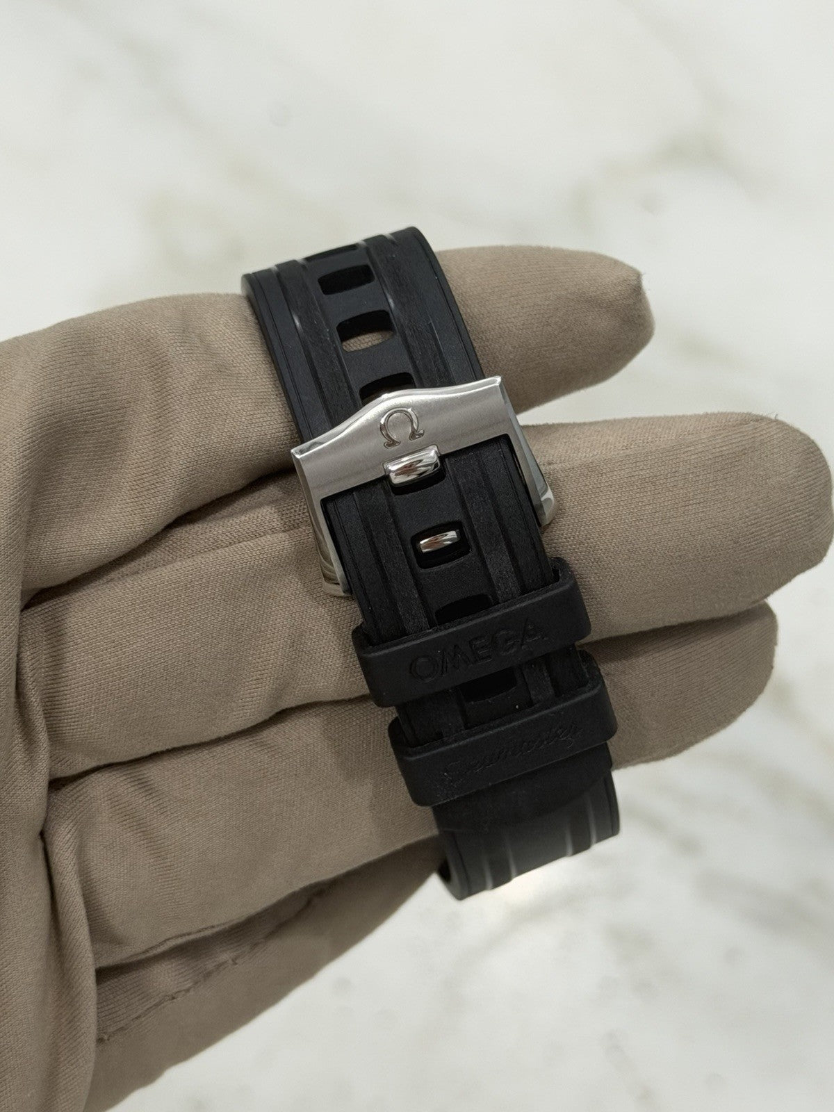 2020 Omega Seamaster Steel White Dial 42mm Auto Mens Watch 210.32.42.20.04.001