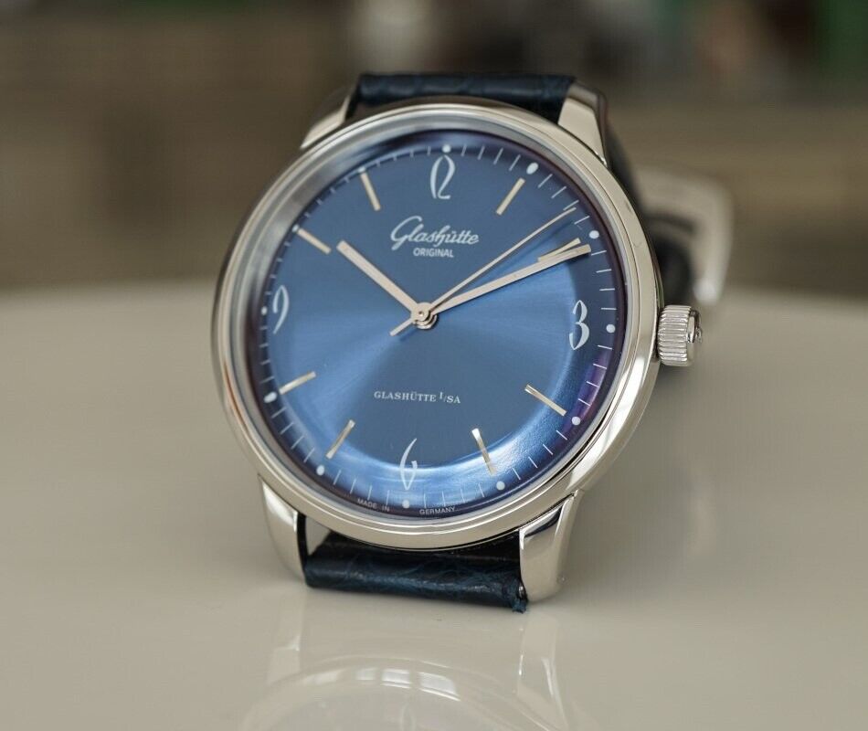 Glashutte Original Senator Sixties Steel Blue Dial Mens Watch - Box & Papers