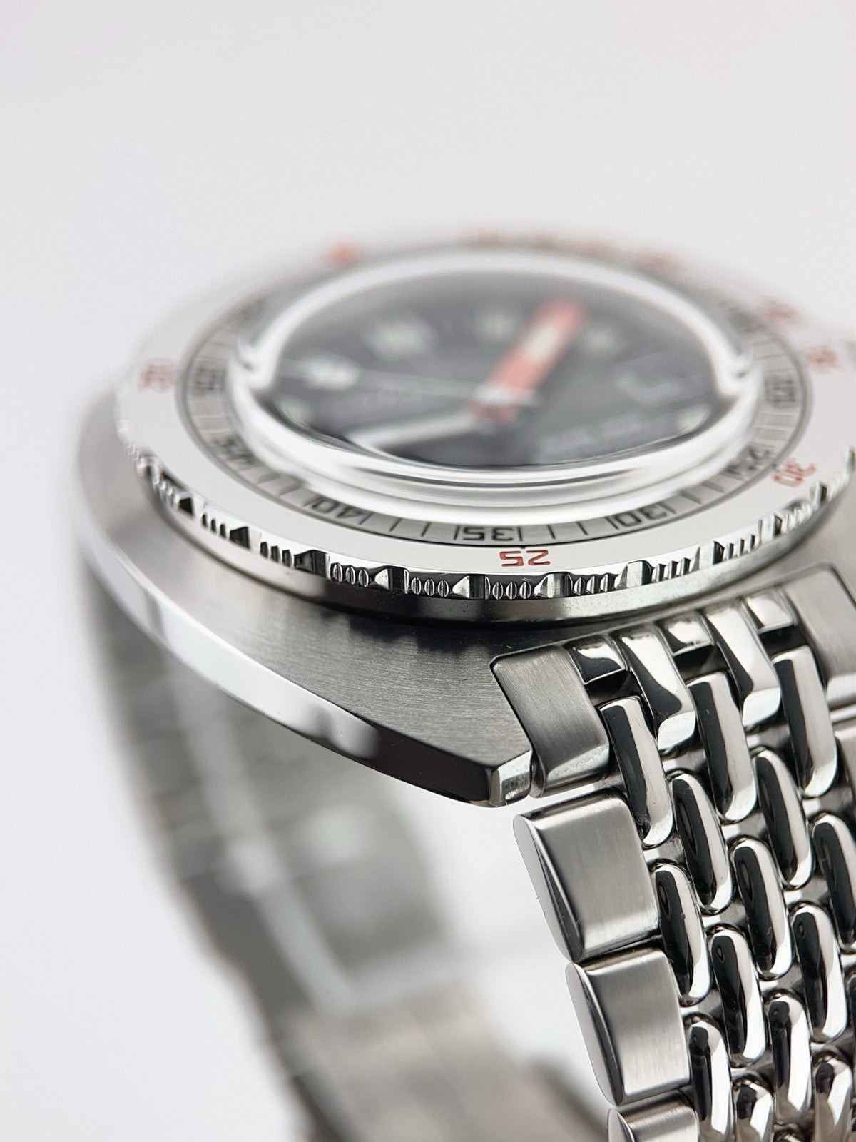 Doxa Sub 300 Sharkhunter Steel Black Dial 42.5mm Automatic Men's Watch