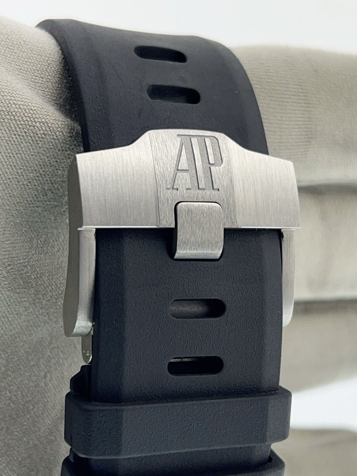 Audemars Piguet Royal Oak 15703ST