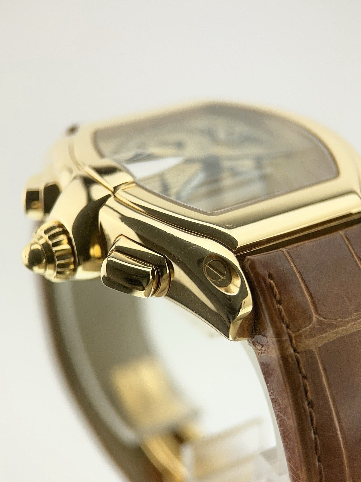 Cartier Roadster 18k Yellow Gold Champagne Dial 43mm Automatic Watch 2619