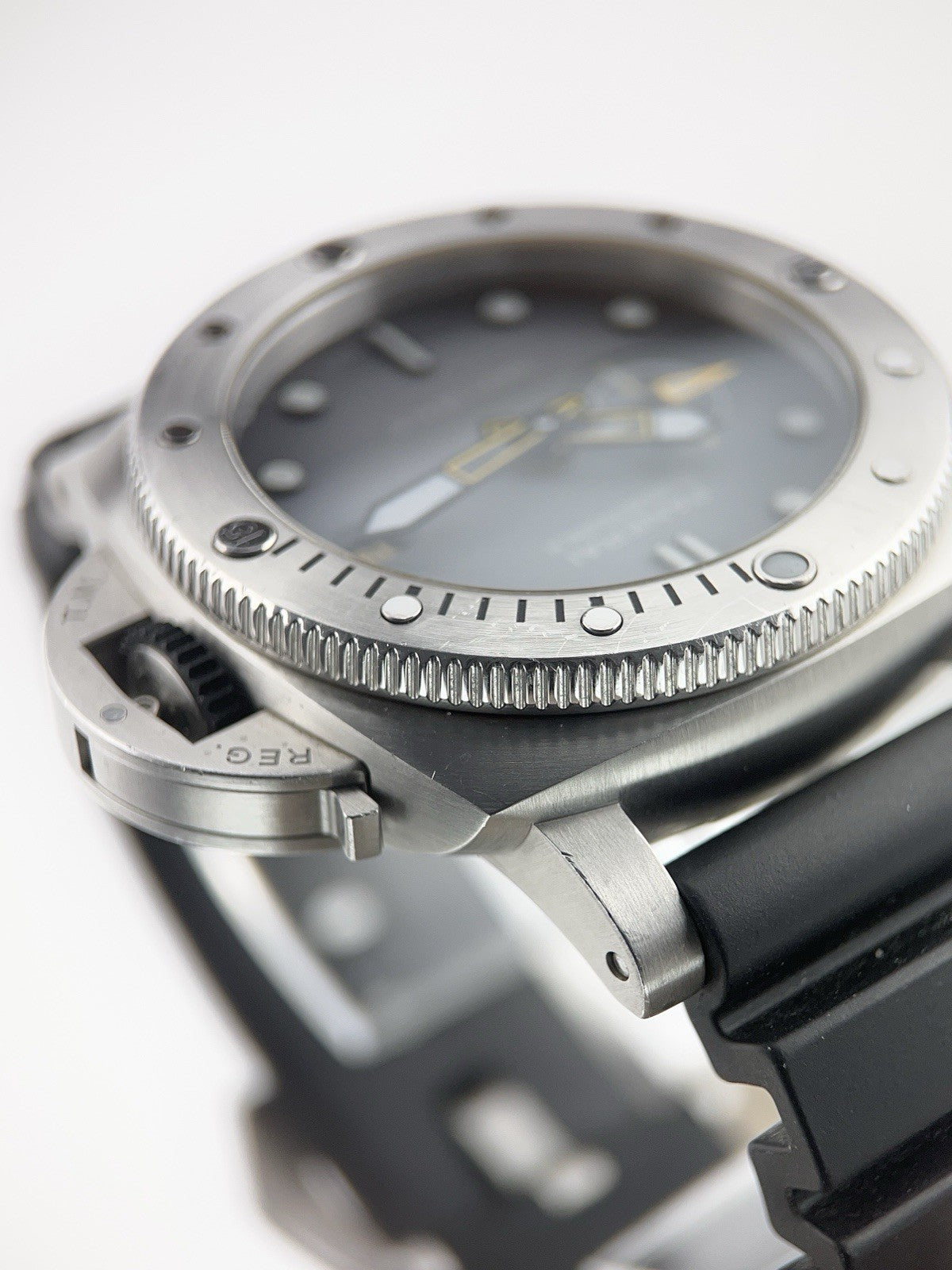 Panerai Submersible Navy Seals PAM01323 PAM1323 44mm Grey Dial Full Set