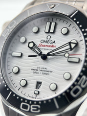 Omega Seamaster Steel White Dial 42mm Automatic Men's Watch 210.30.42.20.04.001