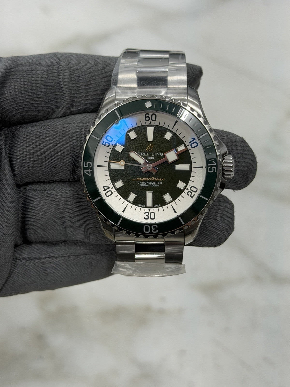 NEW 2026 Breitling Superocean Green Dial 44mm Automatic Men's Watch A17376
