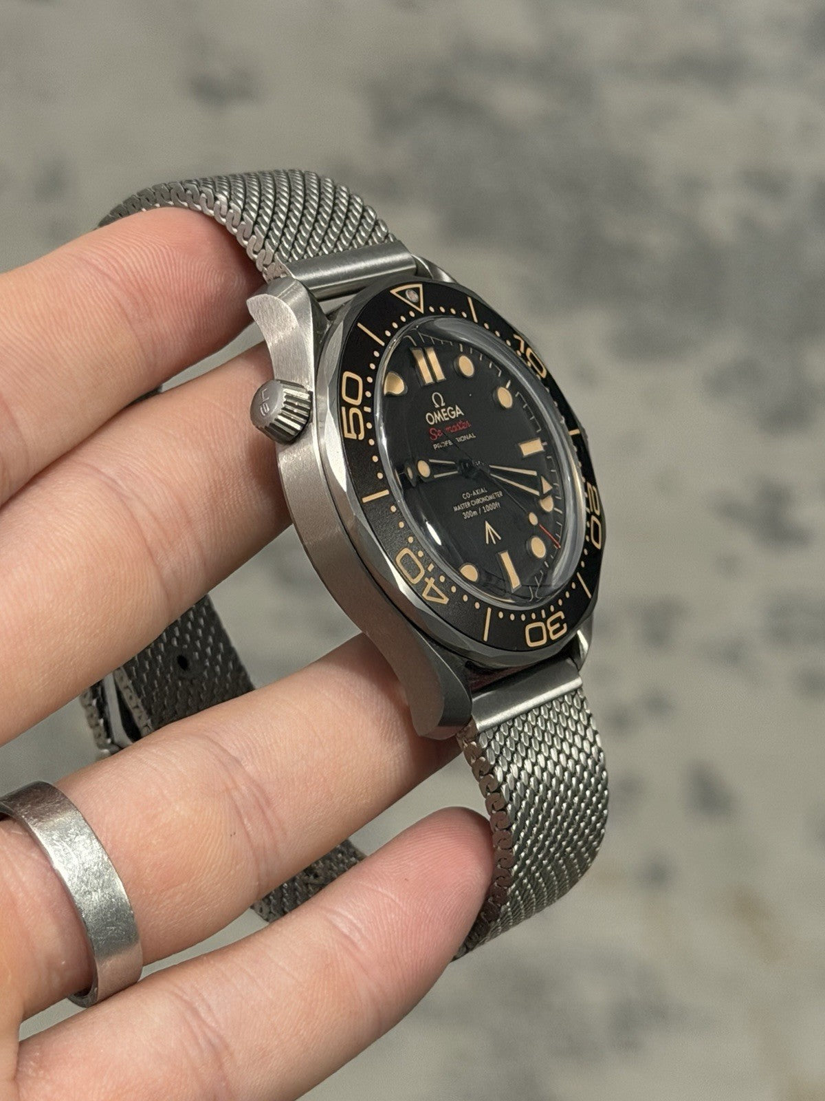 Omega Seamaster NTTD James Bond No Time To Die Watch 210.90.42.20.01.001 - B/P
