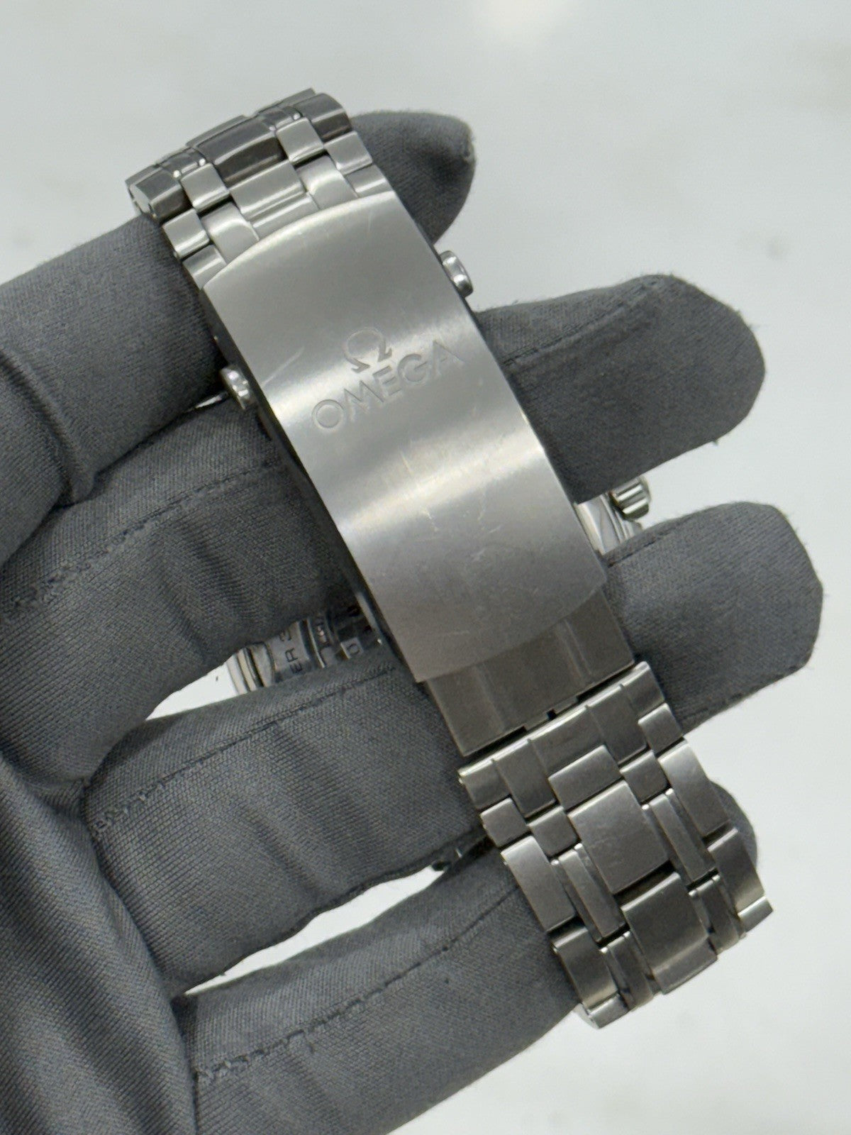 2022 Omega Seamaster Date 300m Diver Blue Ceramic Watch 210.30.42.20.03.001