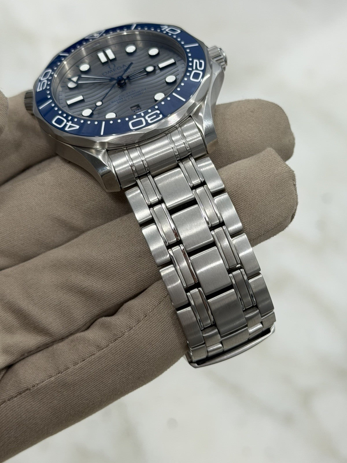 2022 Omega Seamaster Gray Dial 42mm Automatic Mens Watch 210.30.42.20.06.001