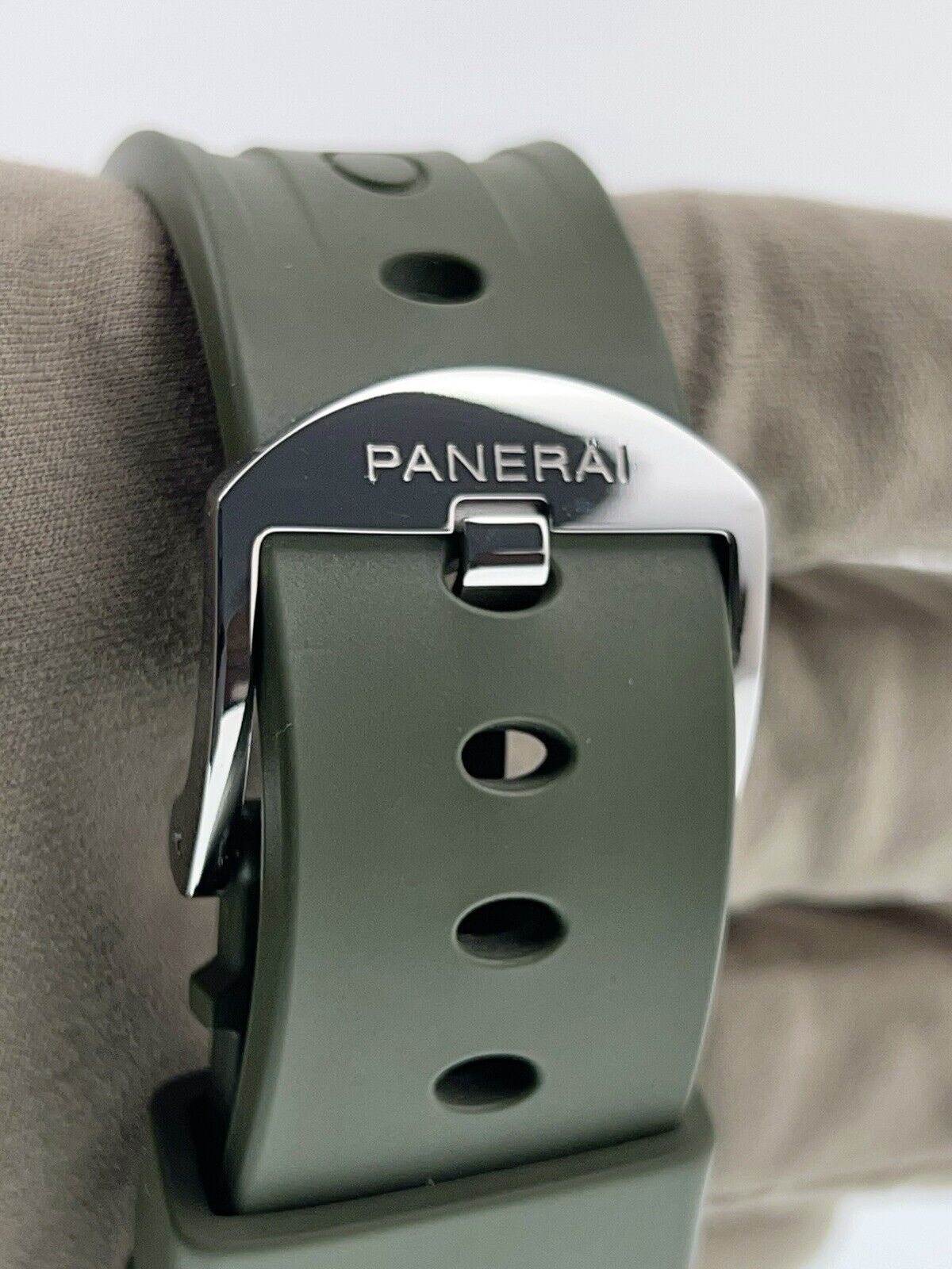 Panerai Radiomir GMT Stainless Steel Green 45mm Automatic Men’s Watch PAM00998