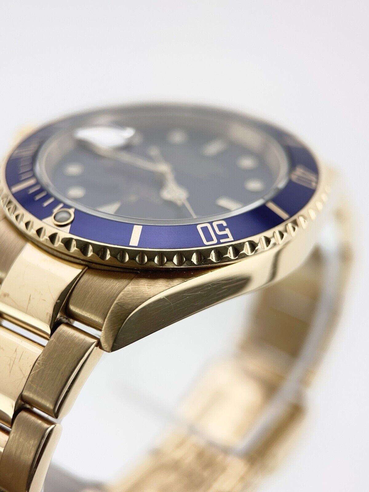 Rolex Submariner Date 18k Yellow Gold Blue Dial 40mm Automatic Men’s 16618LB