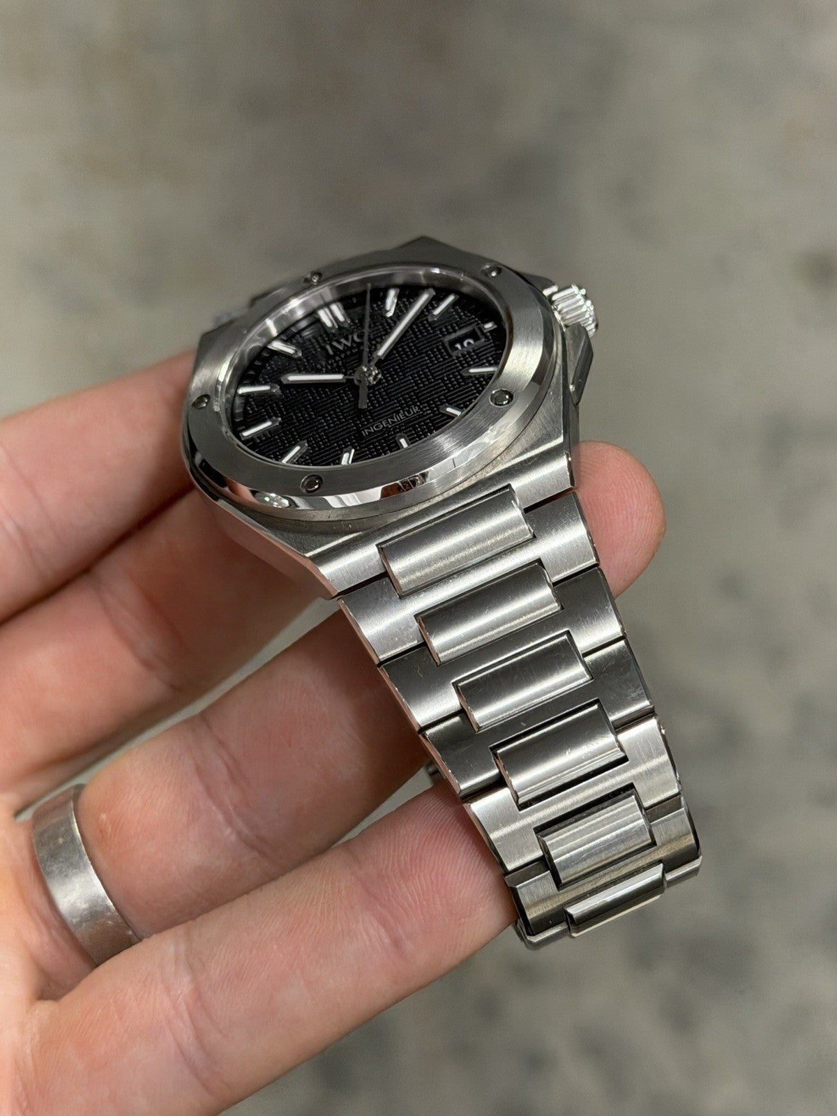 2025 IWC Ingenieur Black Dial Steel Automatic 40mm Men's Watch IW328901