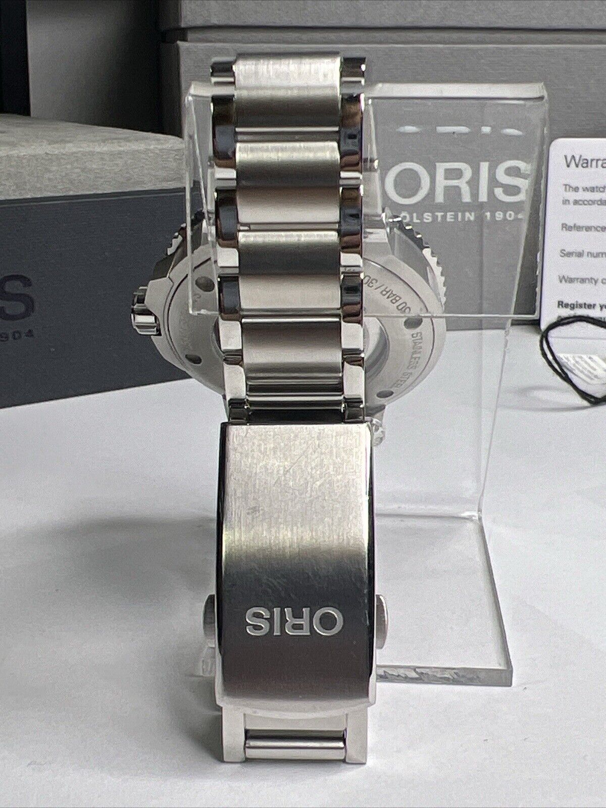 Oris Aquis Red Dial Men's Date 41mm Watch 01 733 7766 4158 w/ Box & Papers