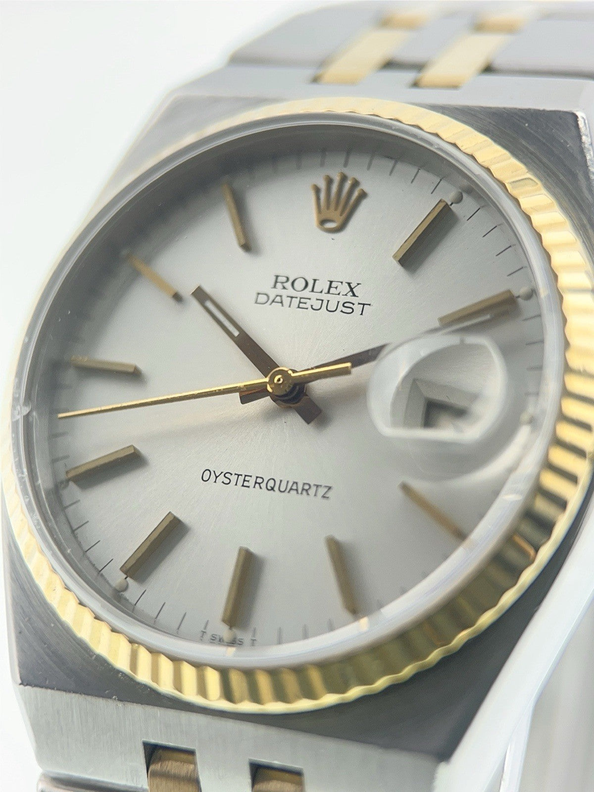 Rolex Oysterquartz Datejust Gold & Steel Silver Dial 36mm Quartz Men Watch 17013