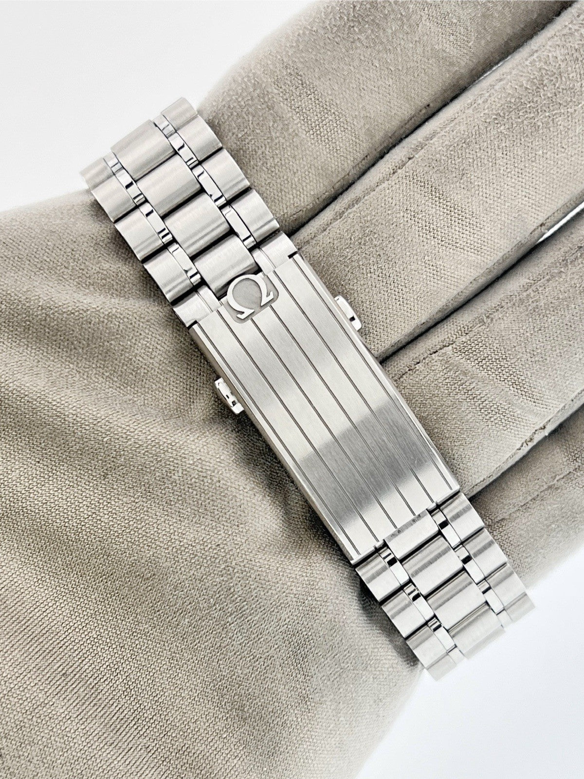 Omega Speedmaster Steel White Dial 42mm Manual Wind Men's 310.30.42.50.04.001