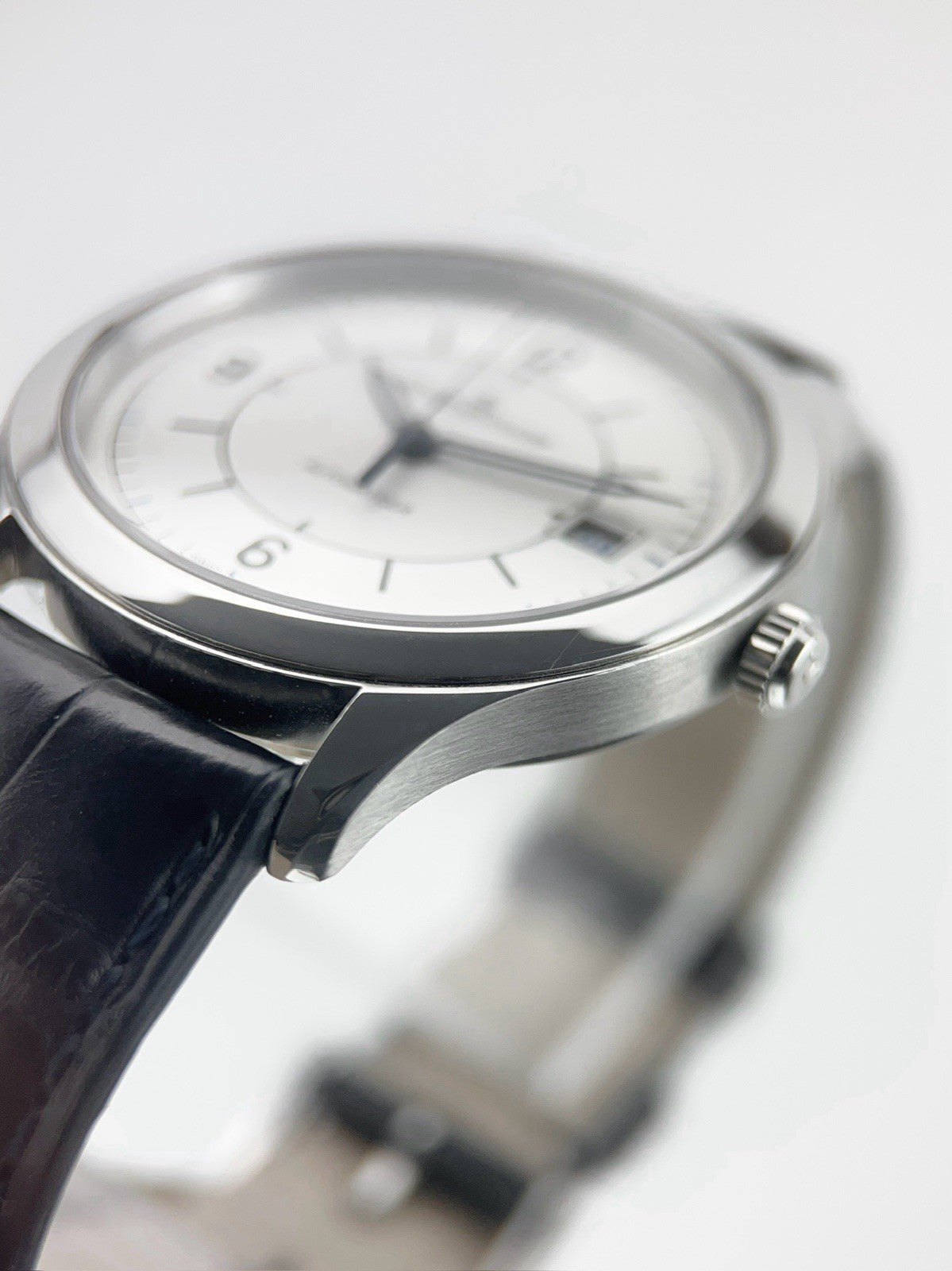 Jaeger-LeCoultre Stainless Steel Silver Dial 39mm Automatic Mens Watch Q1548530