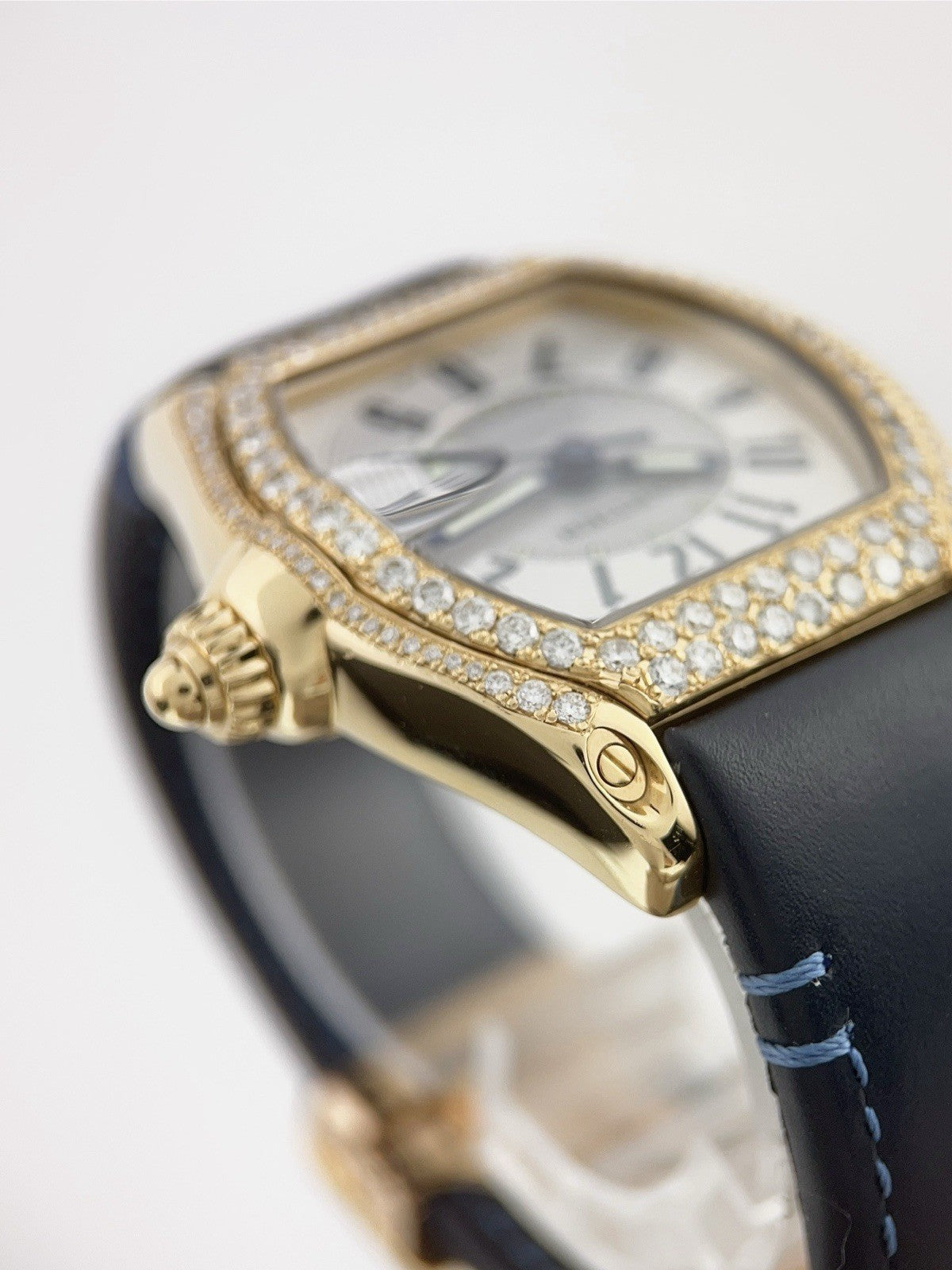 Cartier Roadster 18k Yellow Gold Silver Dial 38mm Automatic Men's Watch W62003V2