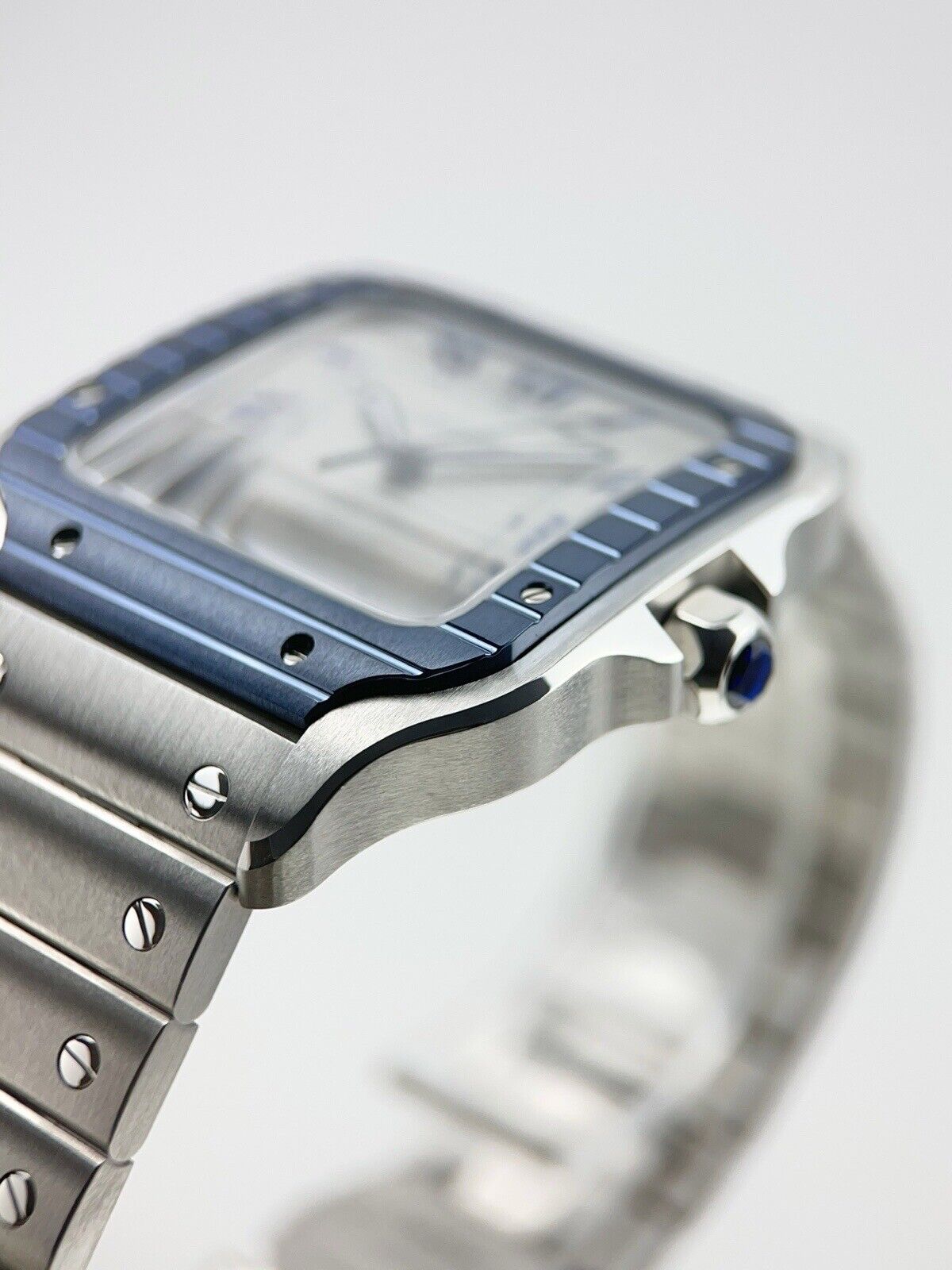 NEW 2023 Cartier Santos Stainless Steel Blue 39mm Automatic Men’s Watch WSSA0047