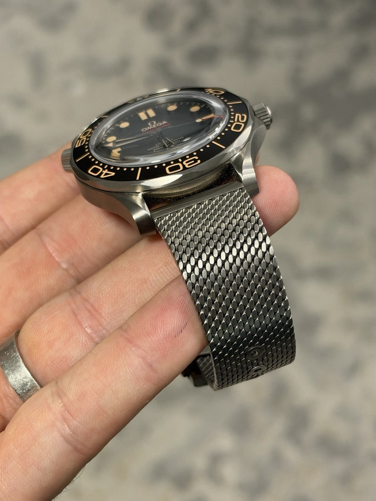 2022 Omega Seamaster James Bond No Time To Die Men's Watch 210.90.42.20.01.001