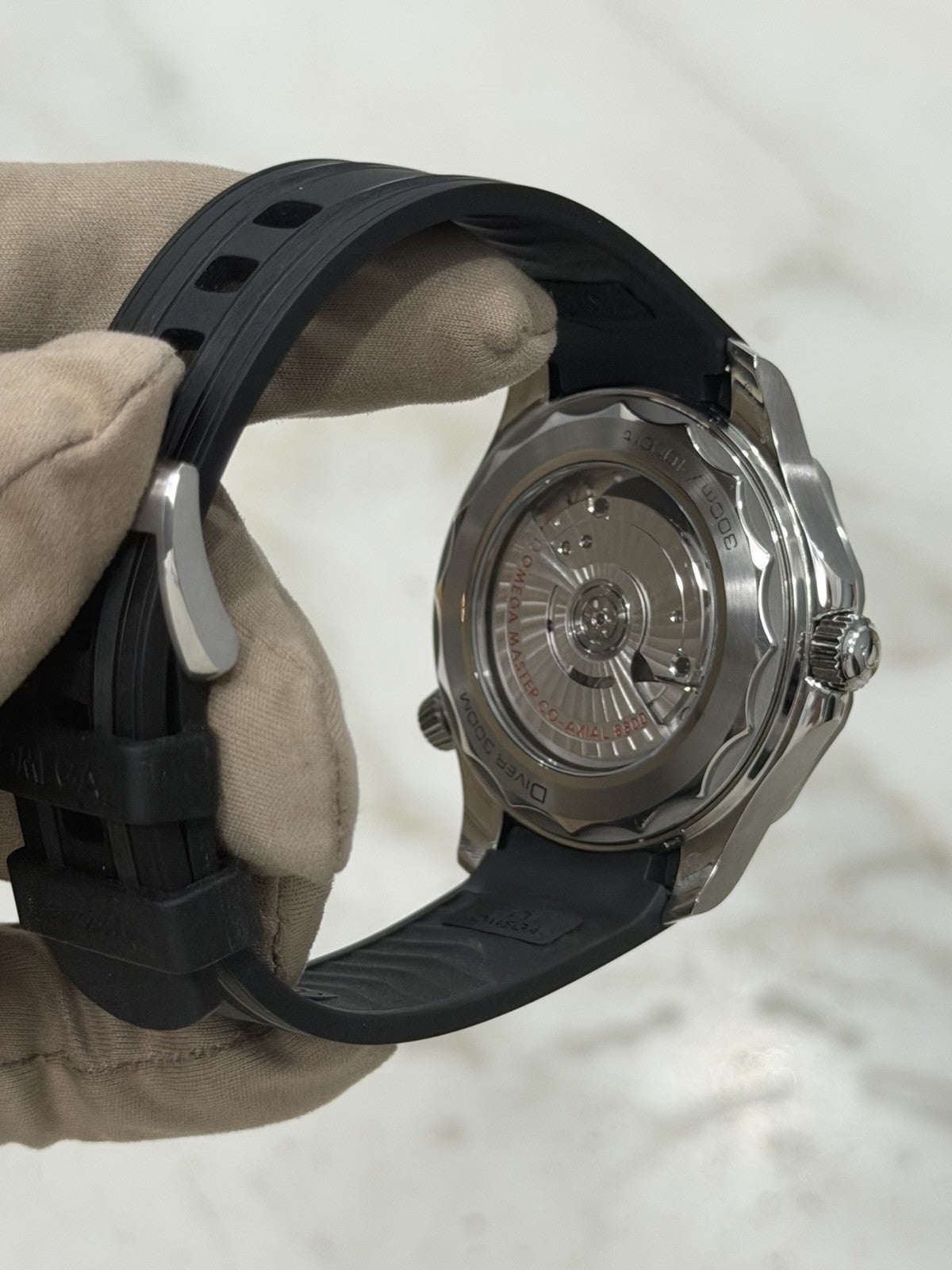 2020 Omega Seamaster Steel White Dial 42mm Auto Mens Watch 210.32.42.20.04.001