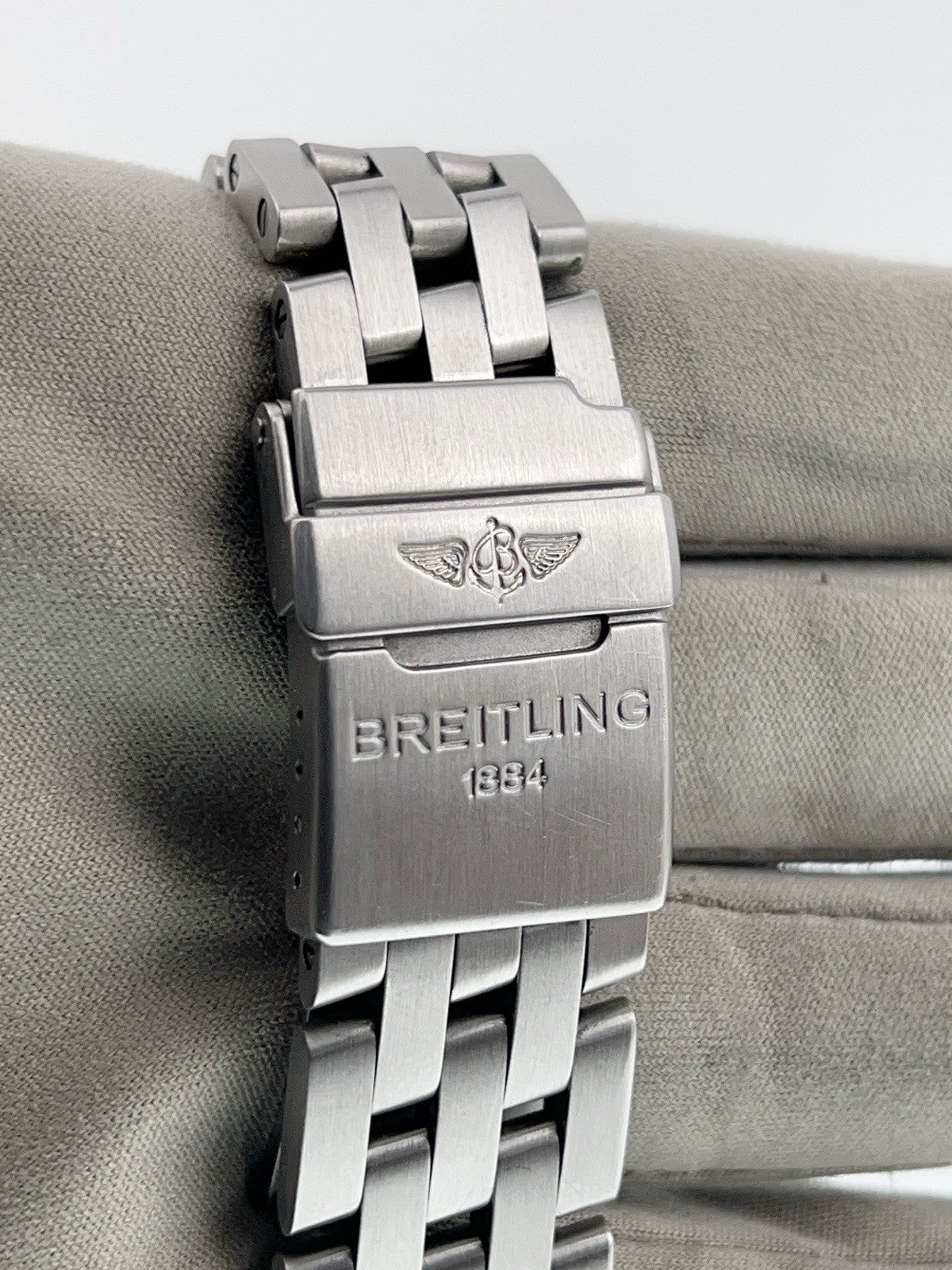 Breitling Blackbird Stainless Steel Black Dial 39mm Automatic Mens Watch A13350