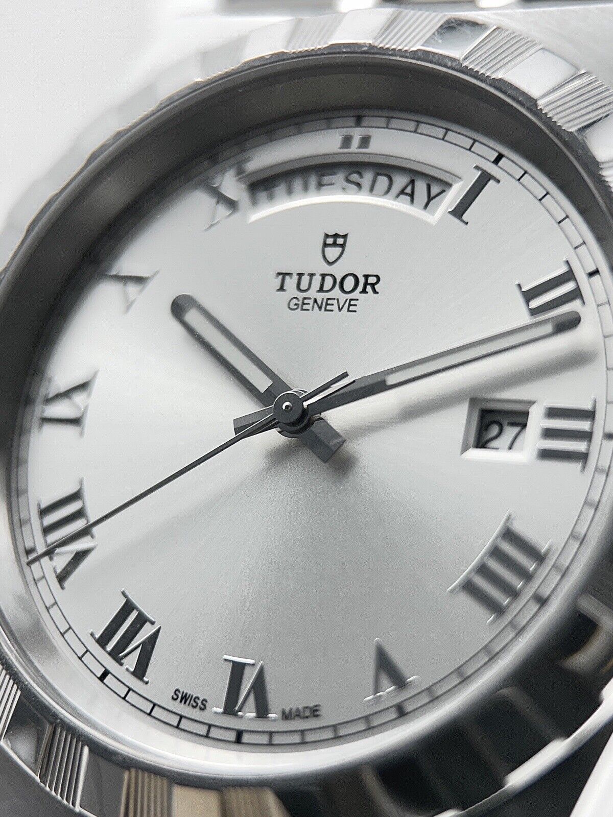 Tudor Royal 28600 Day-date Silver Dial Automatic Men's Watch Box & Papers