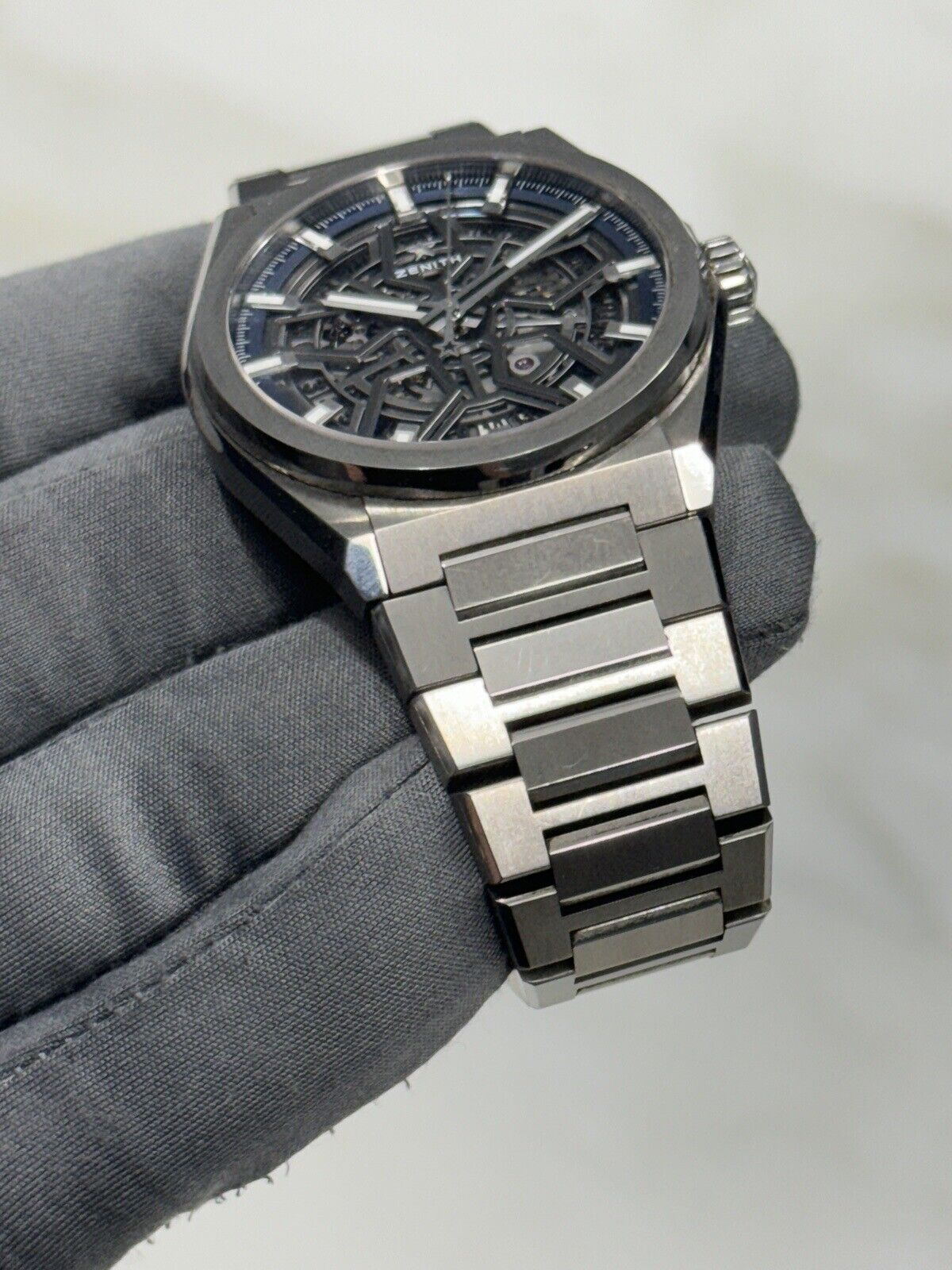 Zenith Defy  Titanium Skeleton Dial 41mm Automatic Men's Watch 95.9000.670