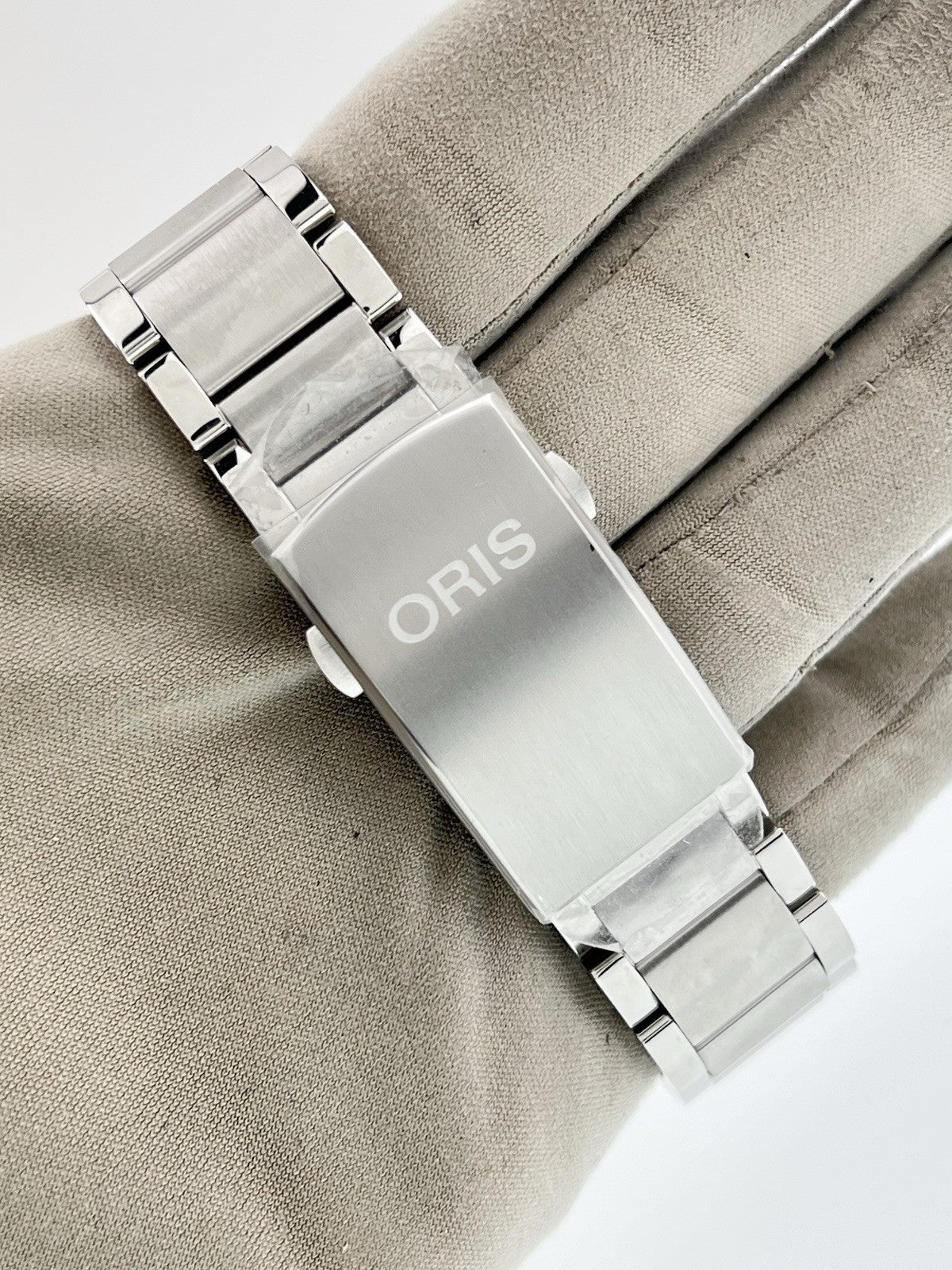 Oris Aquis Date Stainless Steel Blue Dial 44mm Automatic Mens Watch 7730